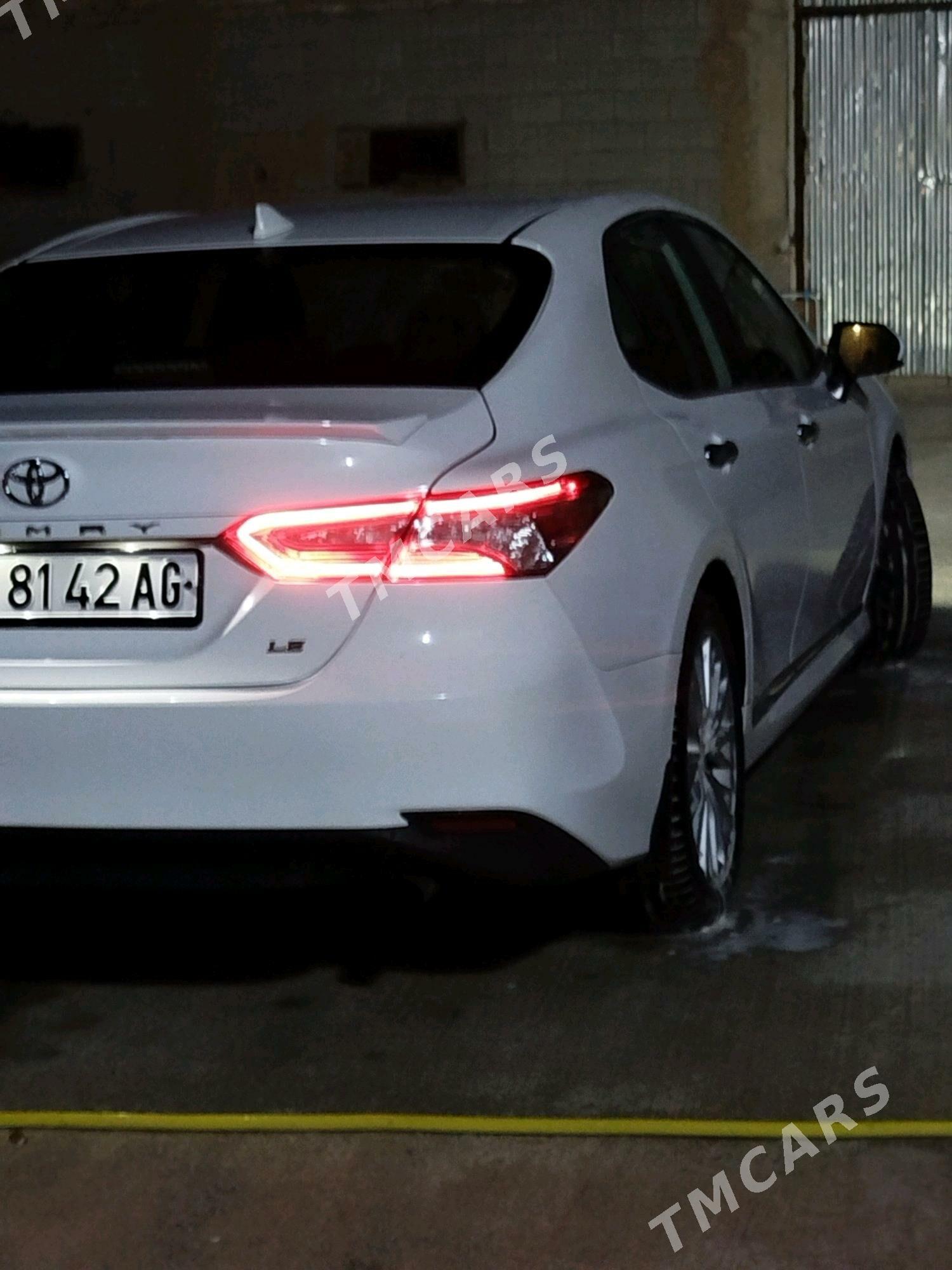 Toyota Camry 2019 - 320 000 TMT - Aşgabat - img 2