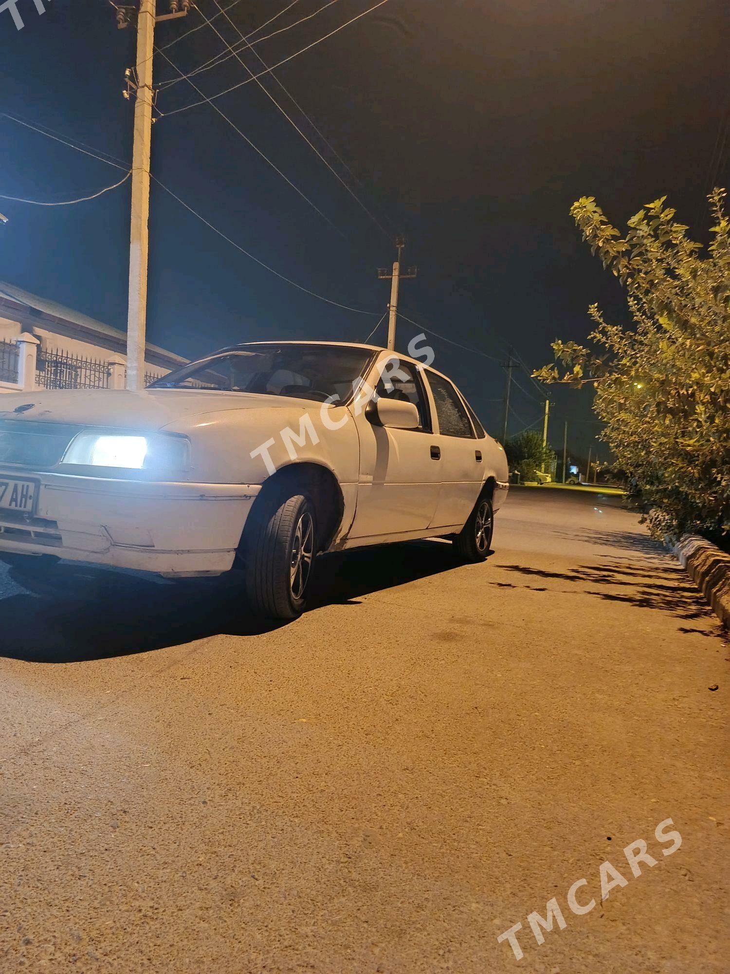 Opel Vectra 1990 - 18 500 TMT - Büzmeýin - img 3