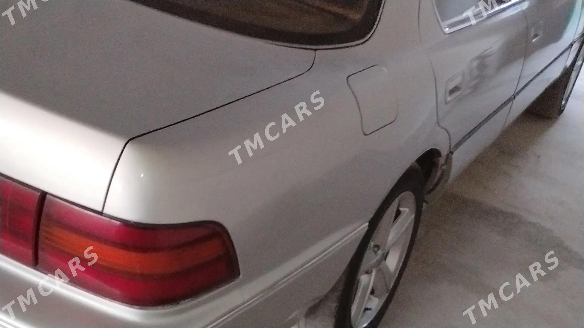 Lexus LS 400 1993 - 70 000 TMT - Dänew - img 3