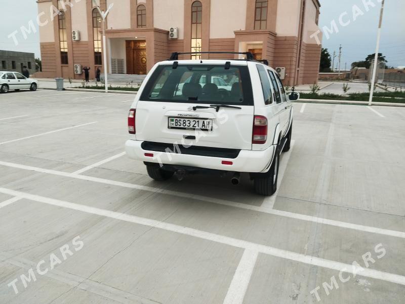 Nissan Pathfinder 2003 - 140 000 TMT - Бахарден - img 2
