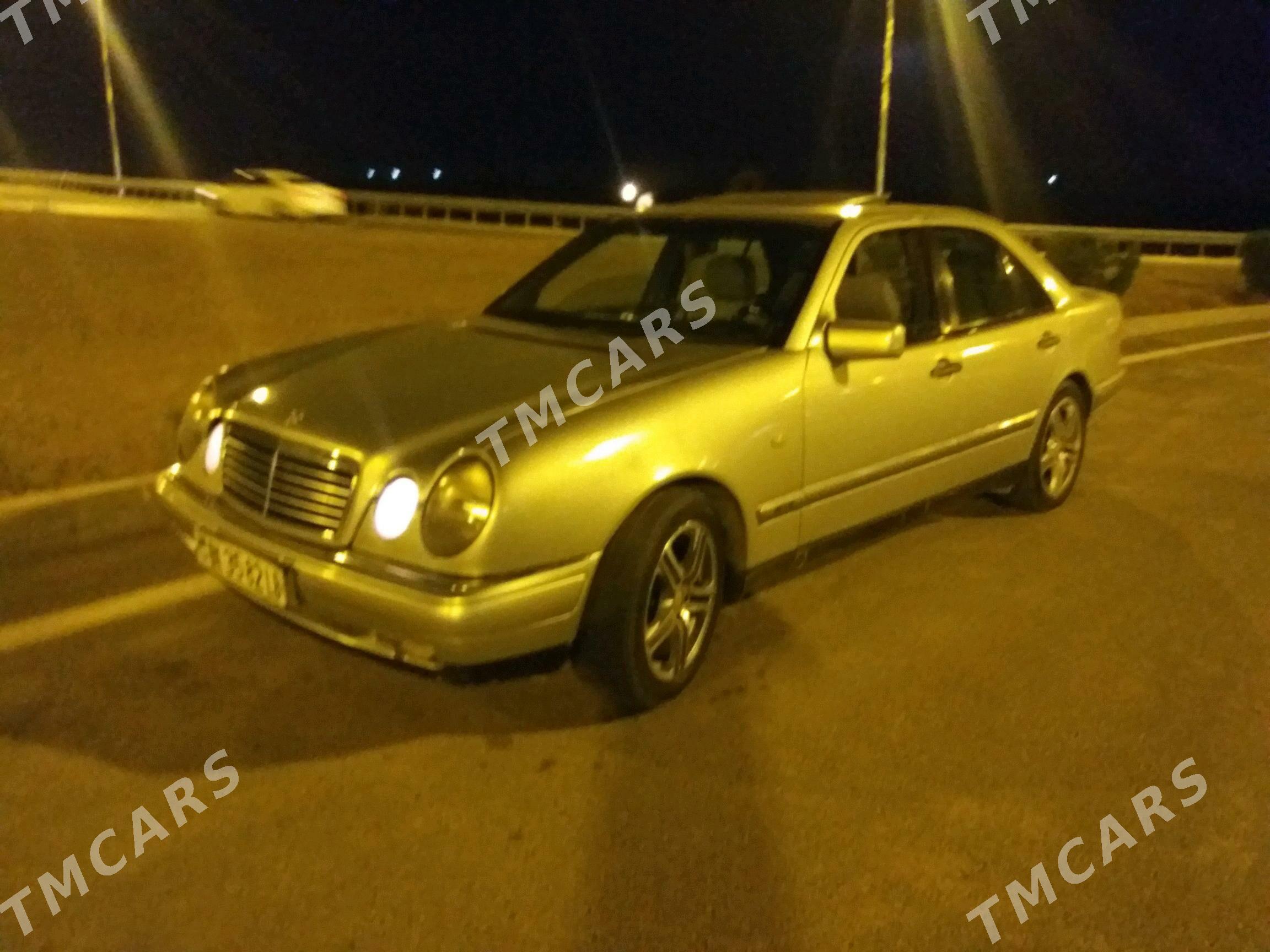 Mercedes-Benz E320 1998 - 50 000 TMT - Туркменабат - img 3