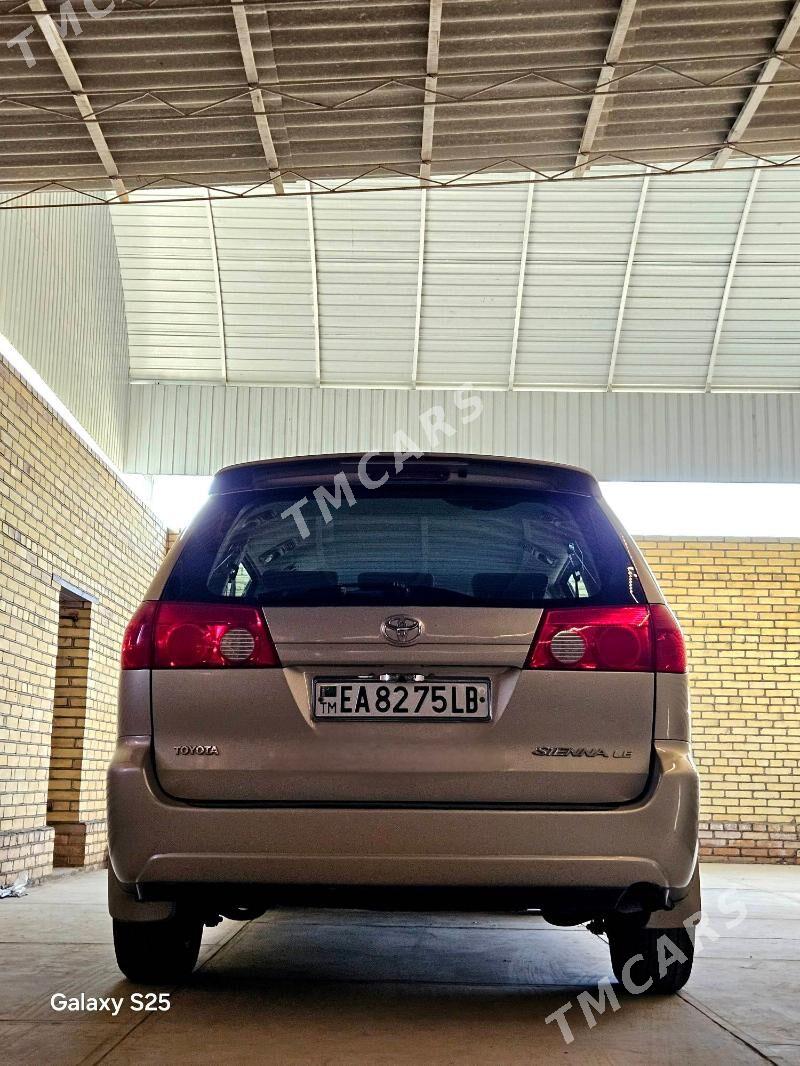 Toyota Sienna 2006 - 250 000 TMT - Ходжамбаз - img 7