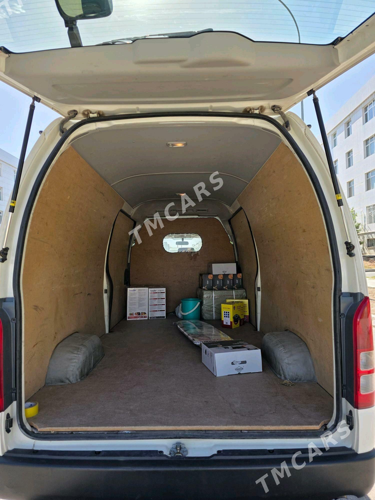 Toyota Hiace 2023 - 480 000 TMT - Gurtly - img 7