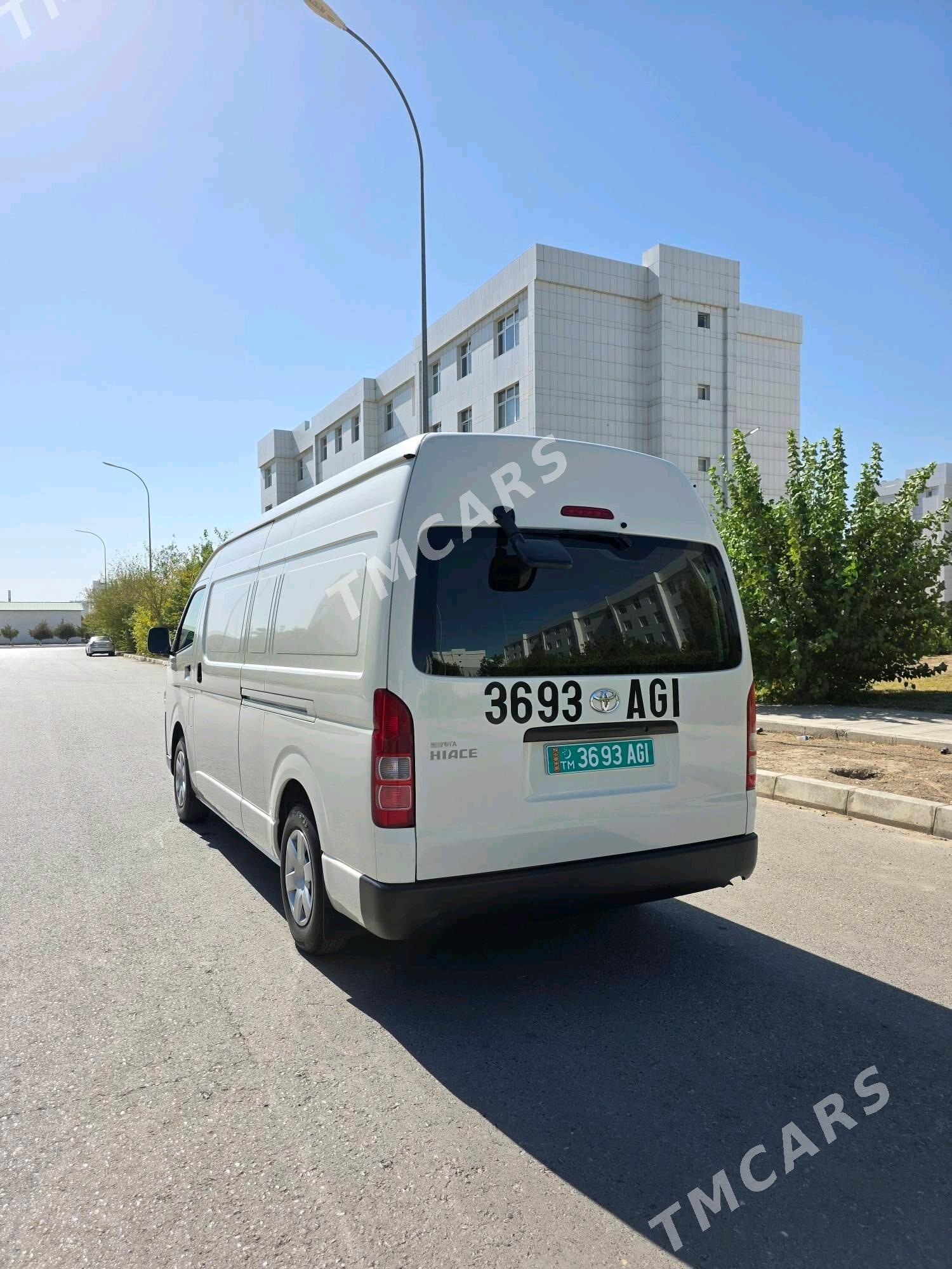 Toyota Hiace 2023 - 480 000 TMT - Gurtly - img 4