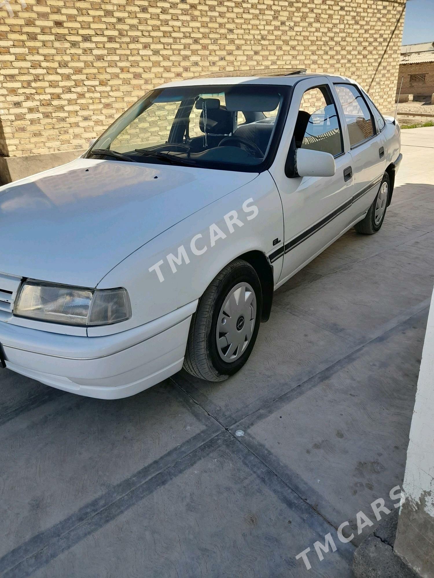 Opel Vectra 1992 - 34 000 TMT - Mary - img 3
