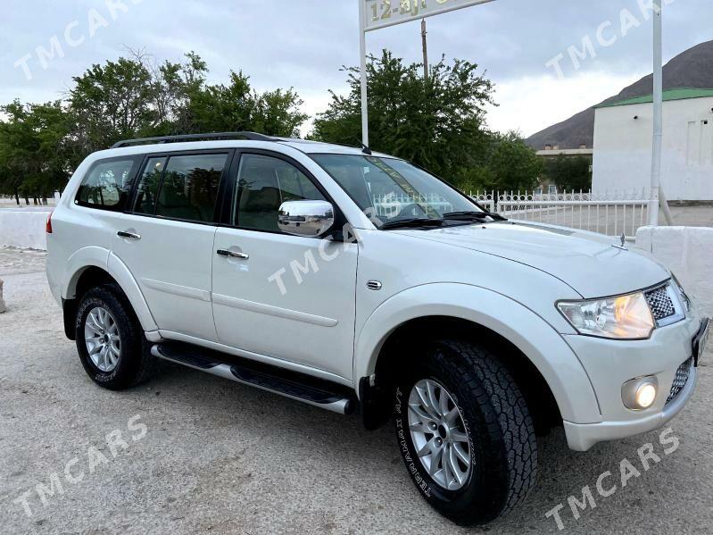 Mitsubishi Montero Sport 2013 - 300 000 TMT - Balkanabat - img 6