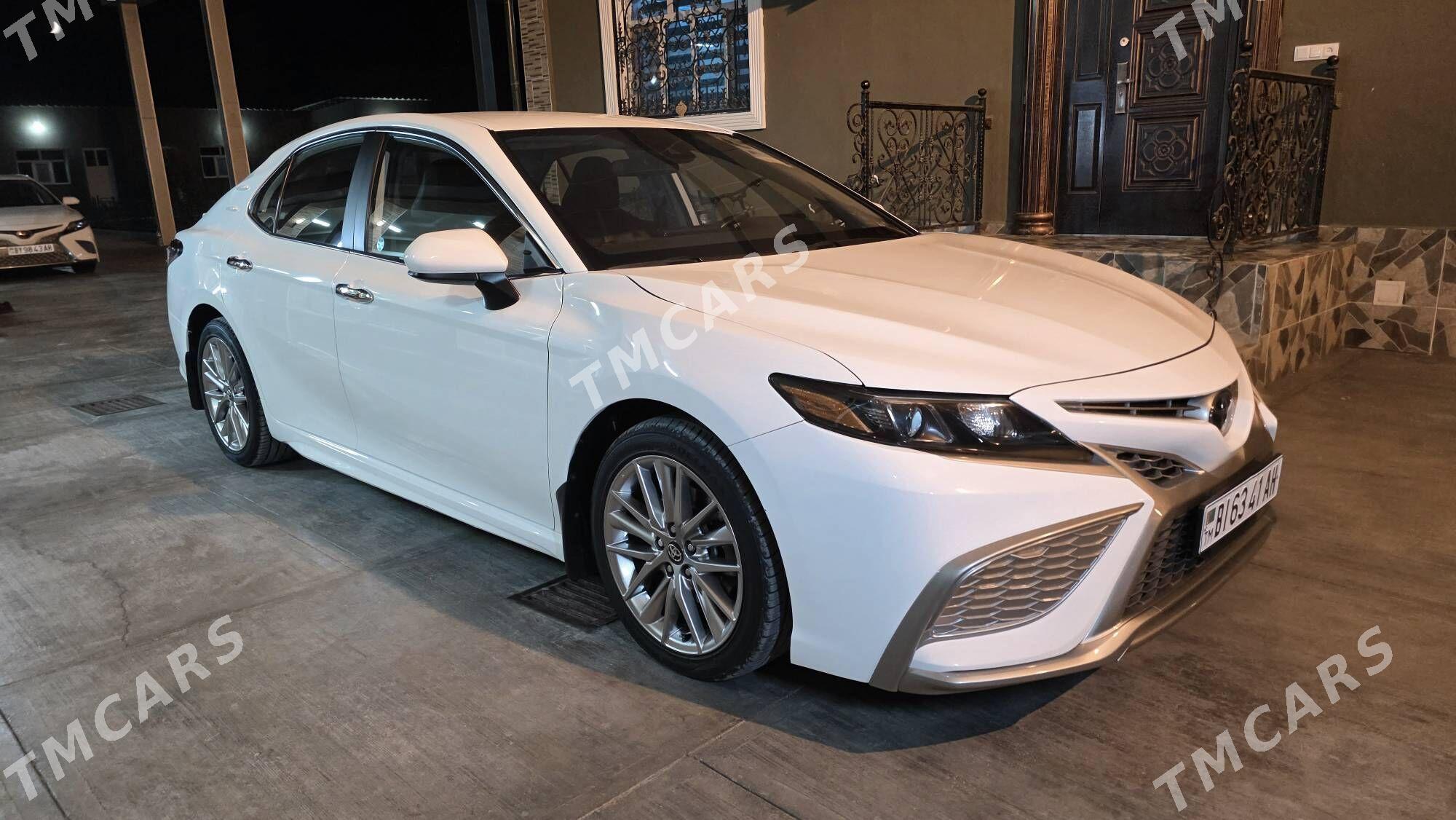 Toyota Camry 2021 - 335 000 TMT - Гёкдепе - img 2