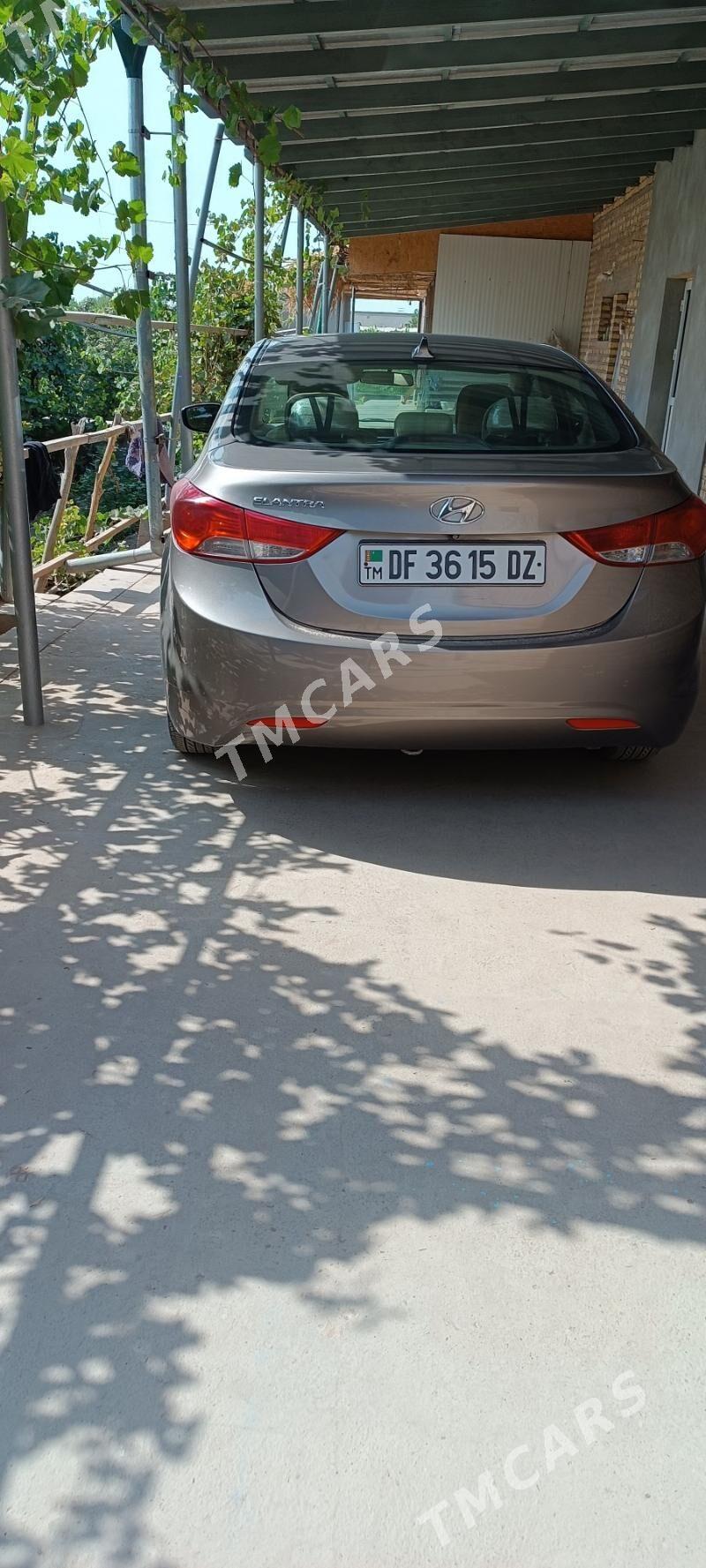 Hyundai Elantra 2011 - 140 000 TMT - Гороглы (Тагта) - img 3