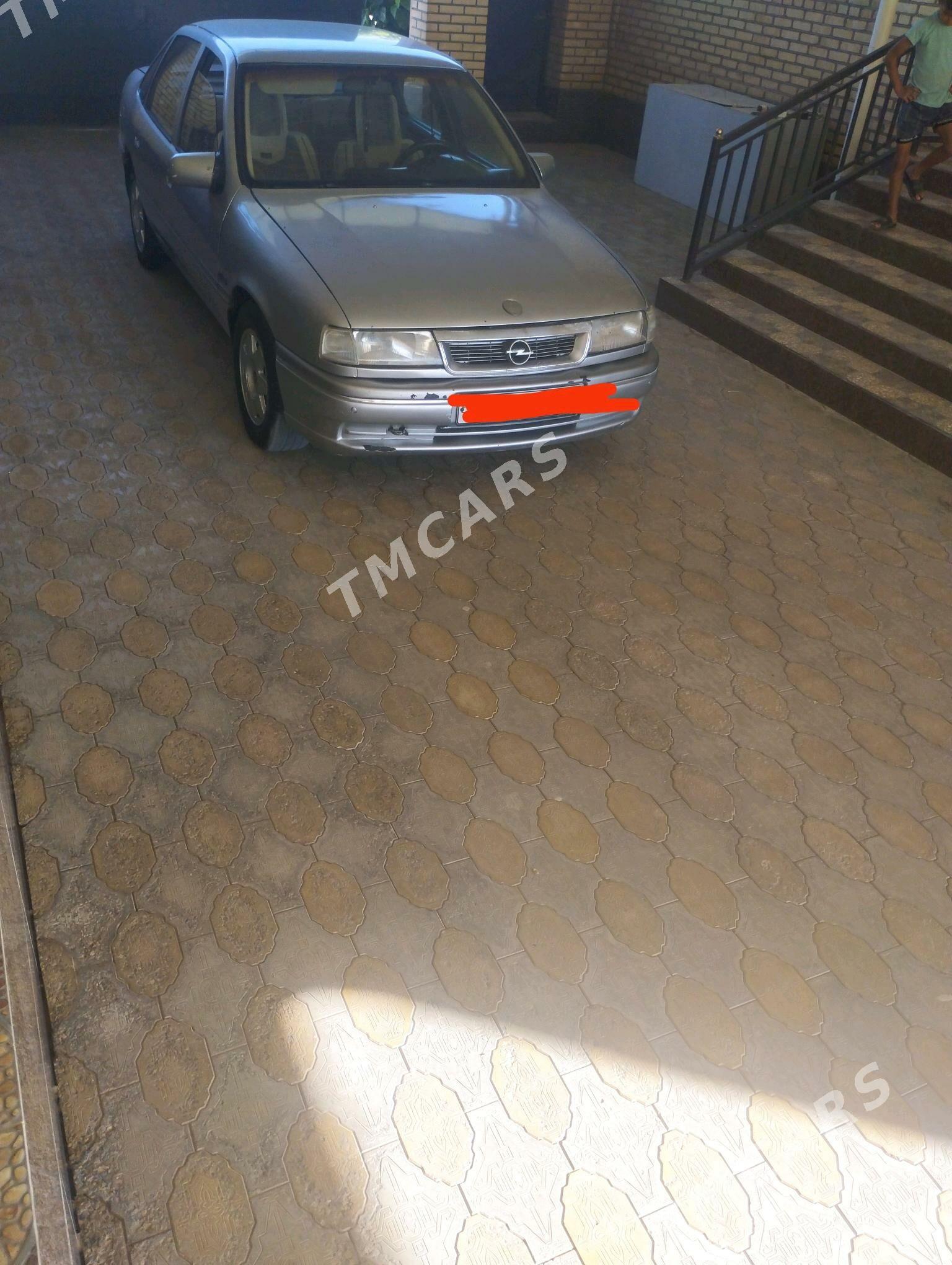 Opel Vectra 1990 - 29 000 TMT - Mary - img 3