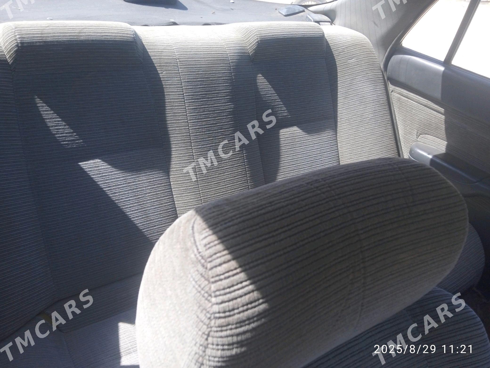 Toyota Carina 1995 - 45 000 TMT - Халач - img 3