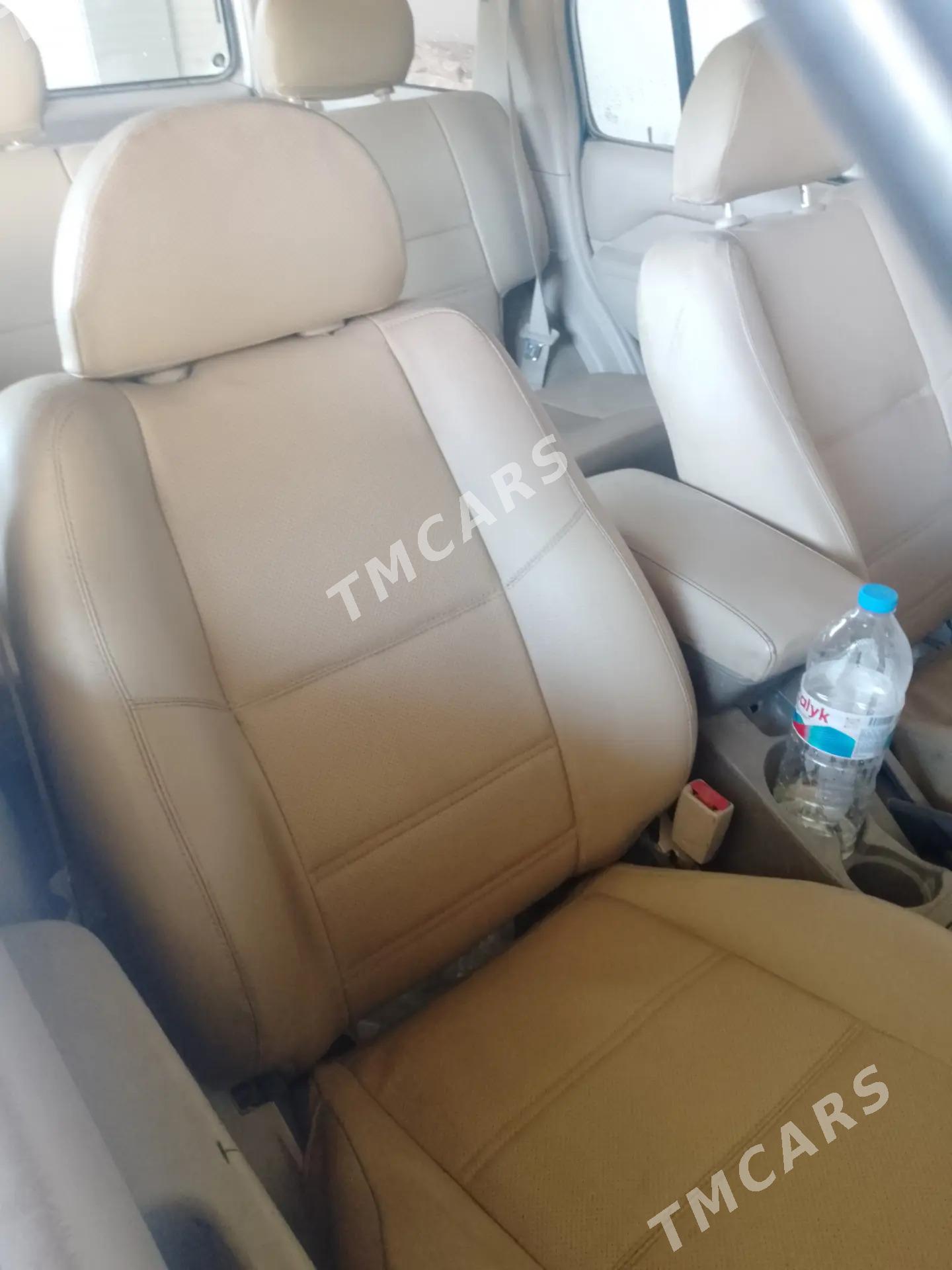 Nissan Pathfinder 2002 - 55 000 TMT - Гарабекевюл - img 3