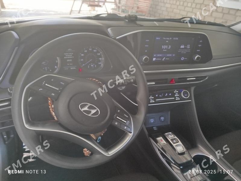 Hyundai Sonata 2022 - 265 000 TMT - Бузмеин - img 5