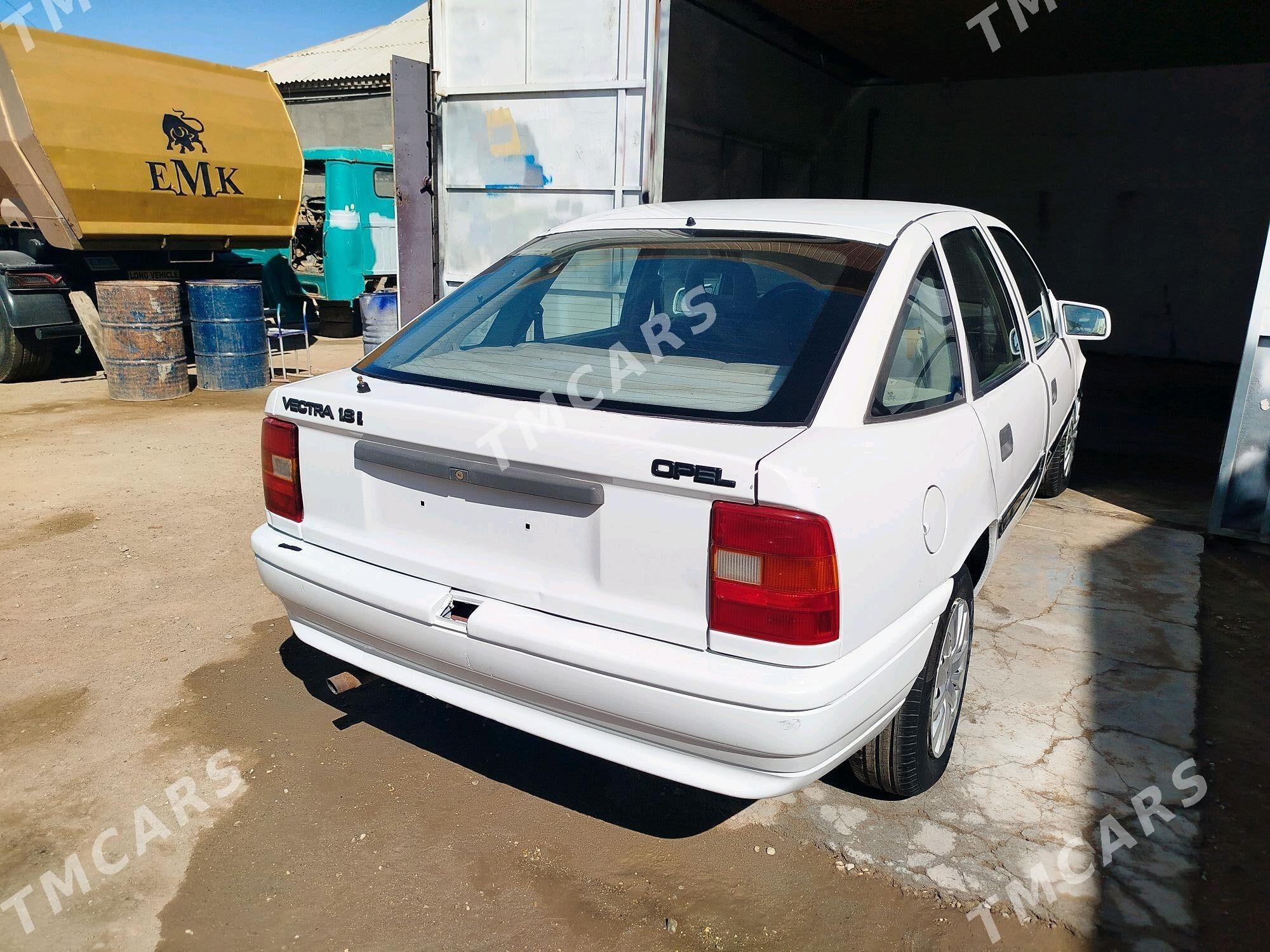 Opel Vectra 1992 - 18 000 TMT - Гумдаг - img 3