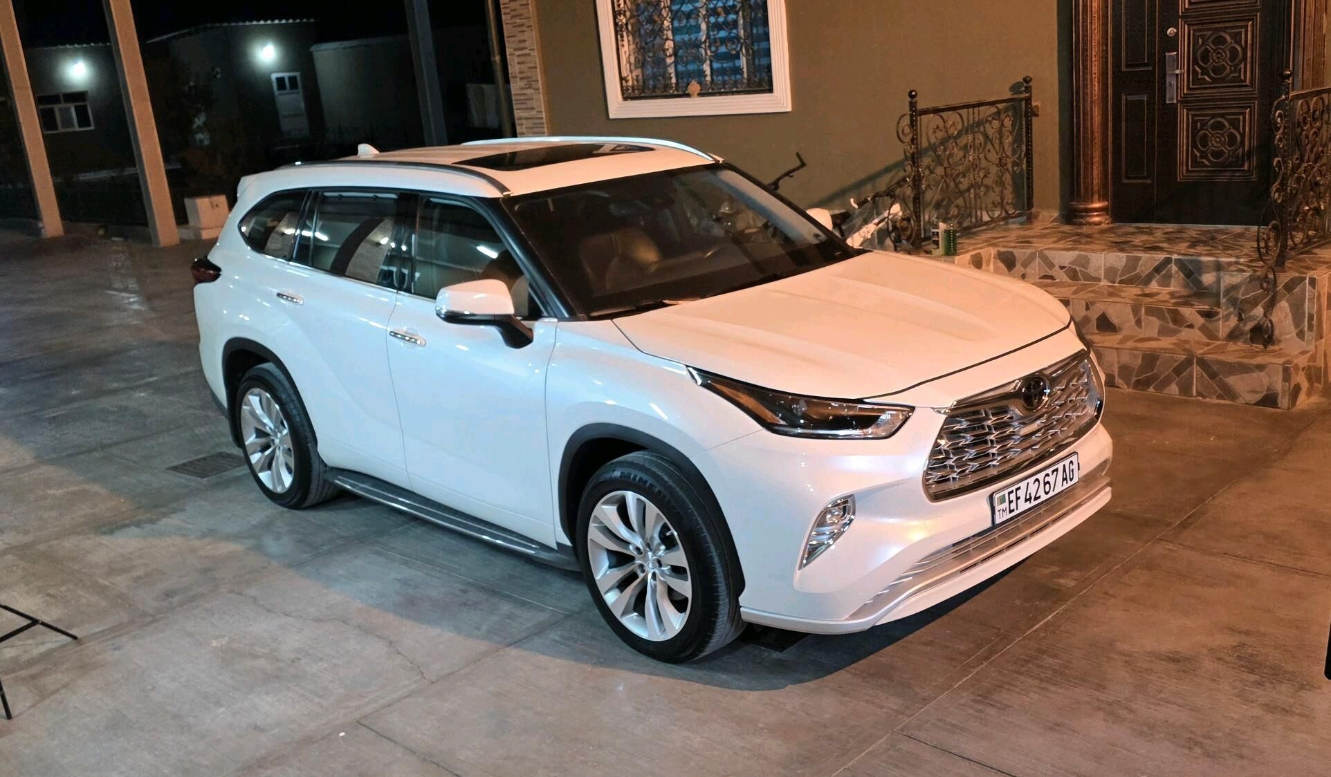 Toyota Highlander 2021 - 630 000 TMT - Гёкдепе - img 7