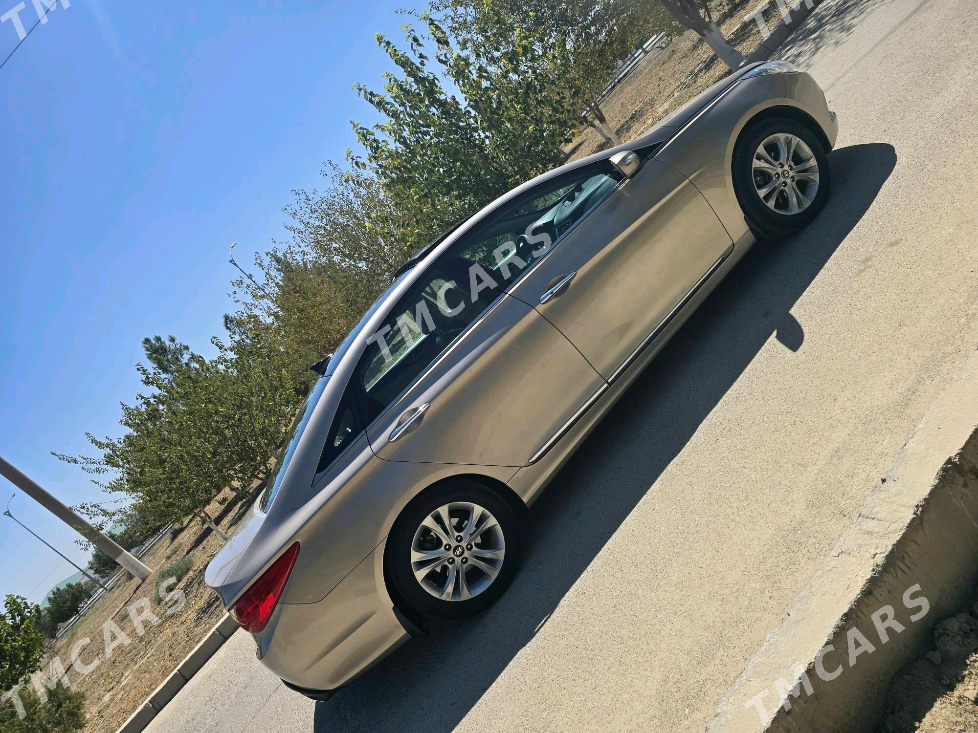 Hyundai Sonata 2011 - 160 000 TMT - Бахарден - img 2