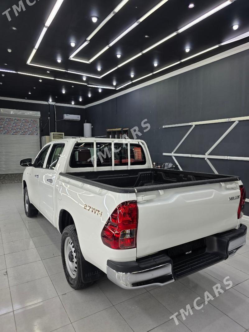 Toyota Hilux 2020 - 460 000 TMT - Ашхабад - img 4