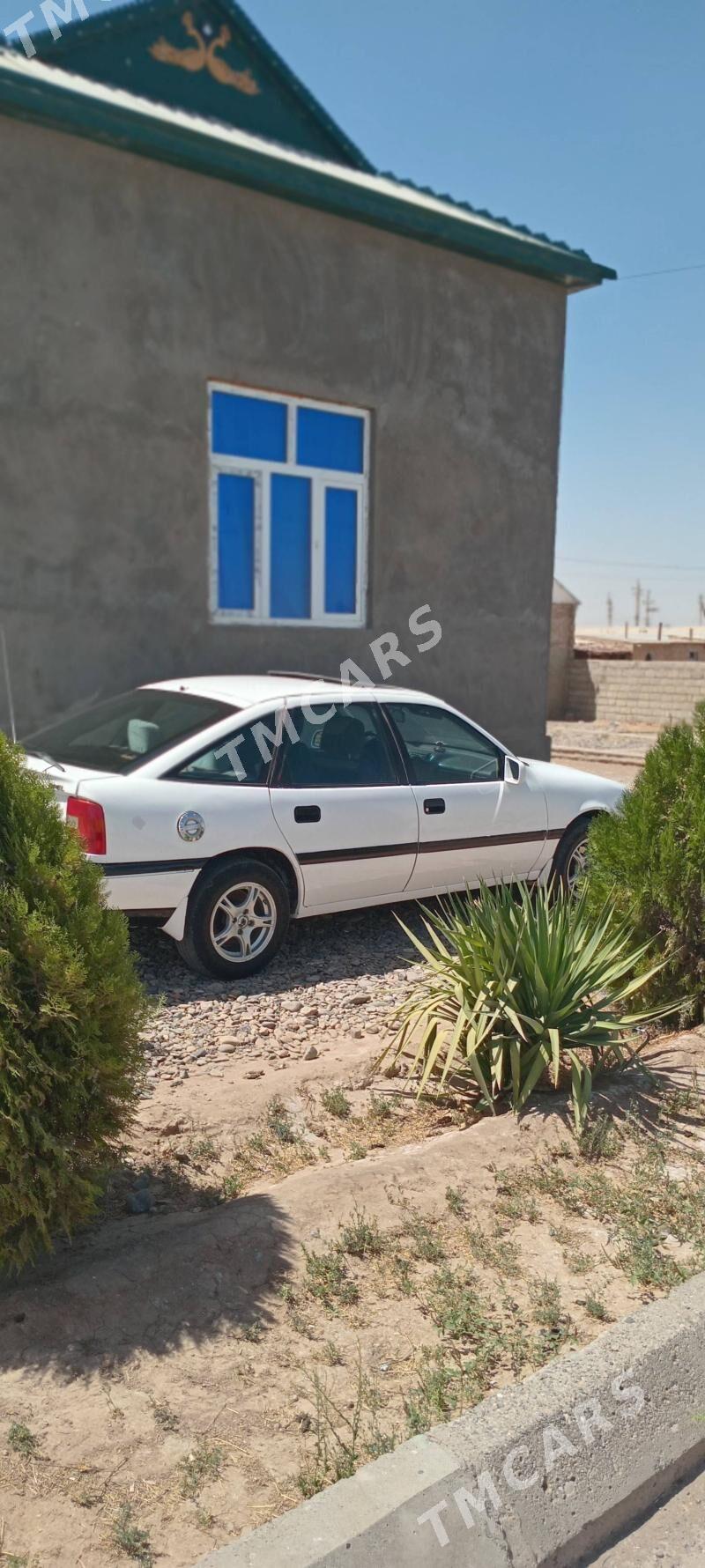 Opel Vectra 1989 - 29 000 TMT - Sarahs - img 4