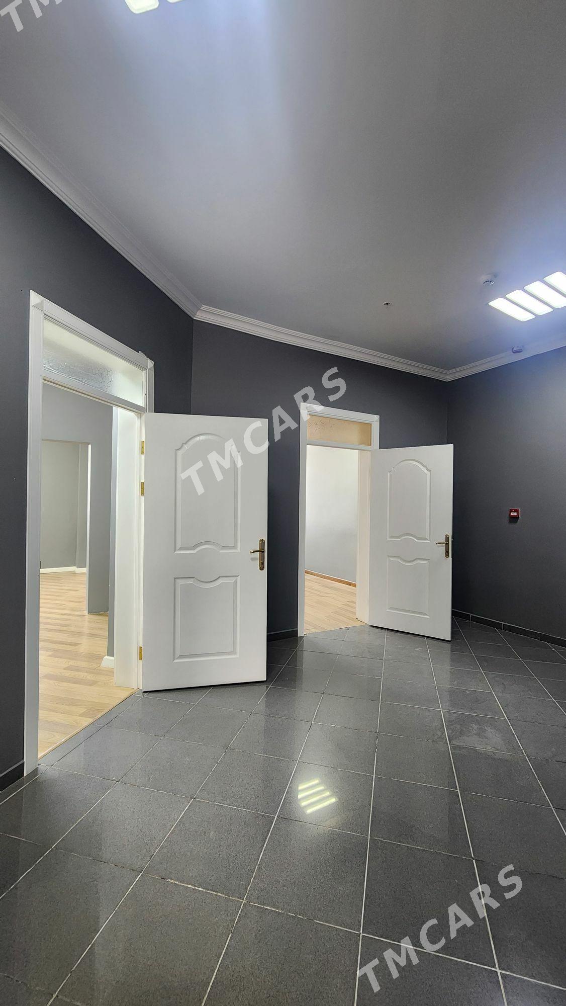ARENDA OFIS 250 M² PADWOYSKI - Ашхабад - img 8