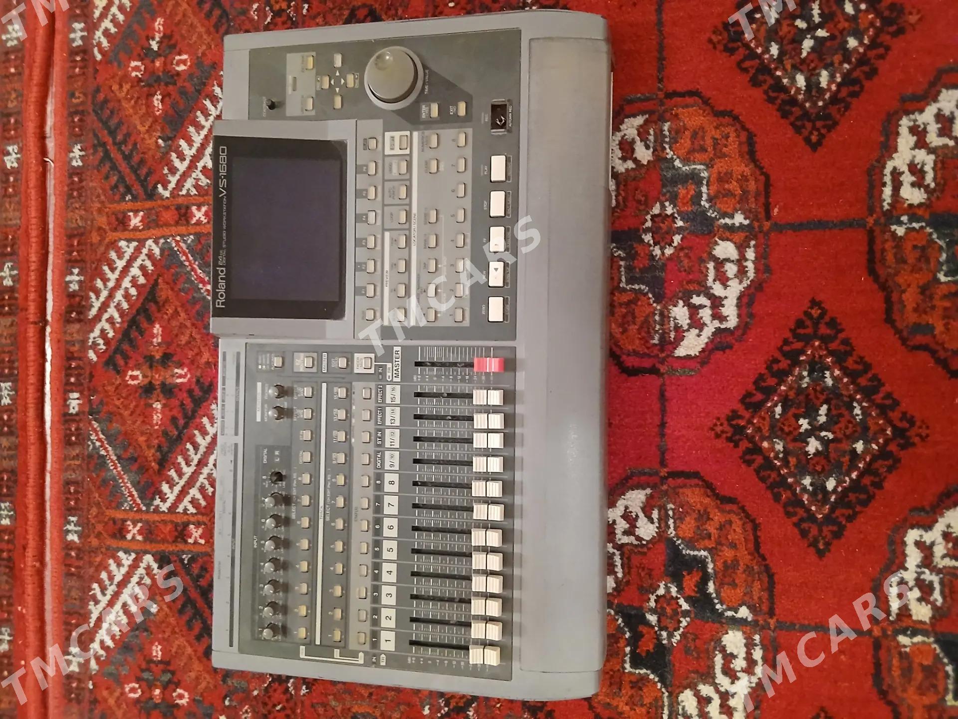 Roland 24.bit DIGITAL STDUIO - Saýat - img 2