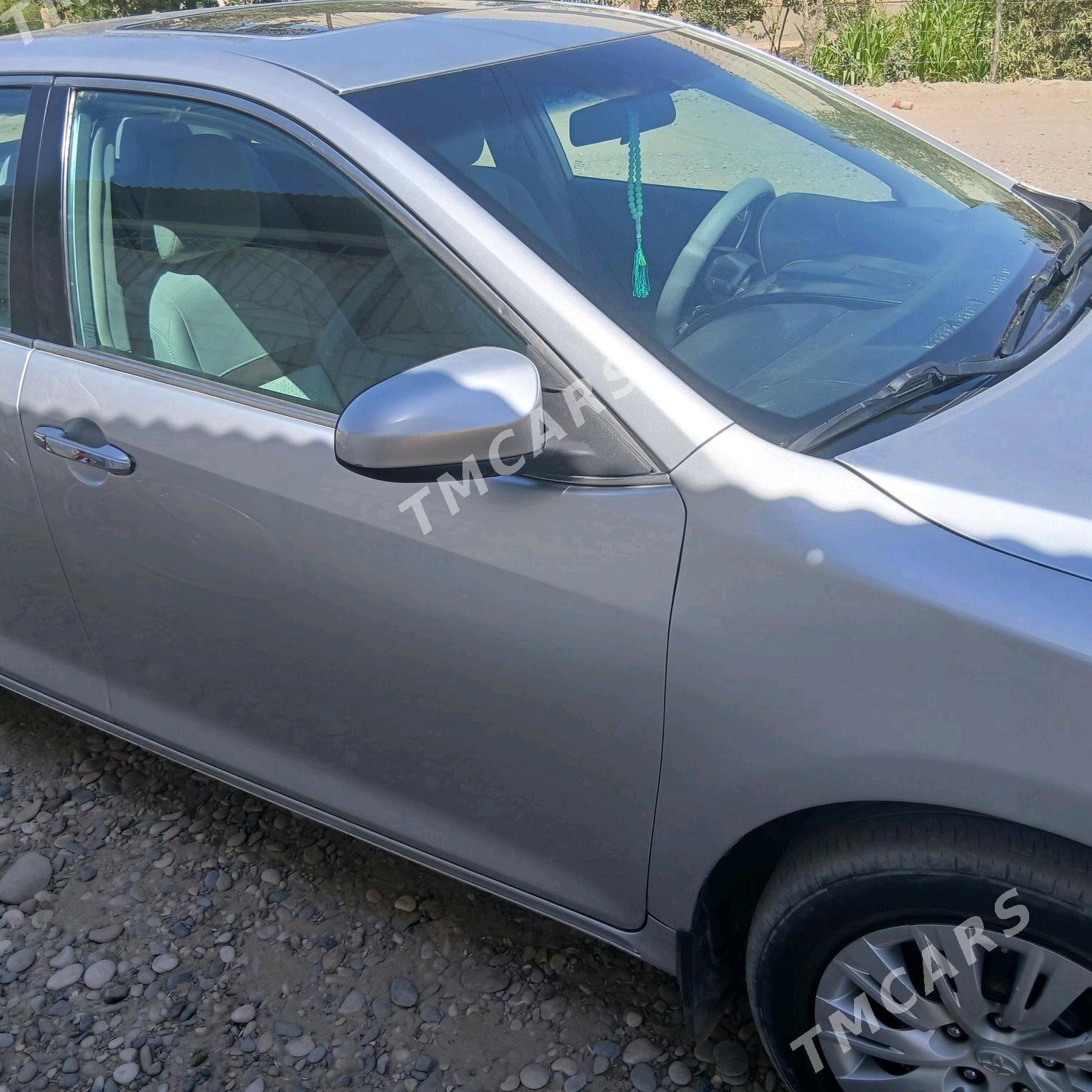 Toyota Camry 2012 - 200 000 TMT - Тагтабазар - img 3