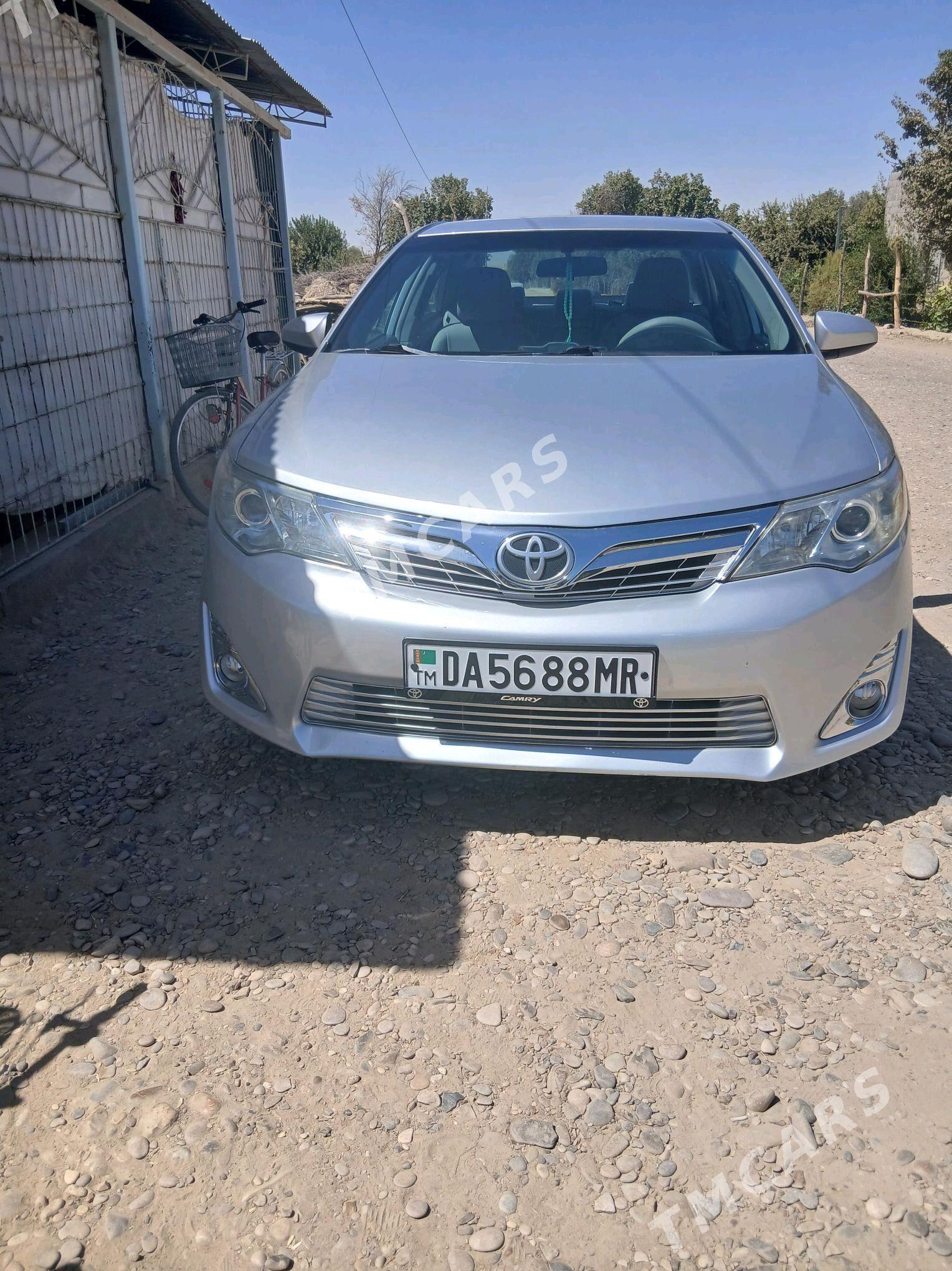 Toyota Camry 2012 - 200 000 TMT - Тагтабазар - img 7