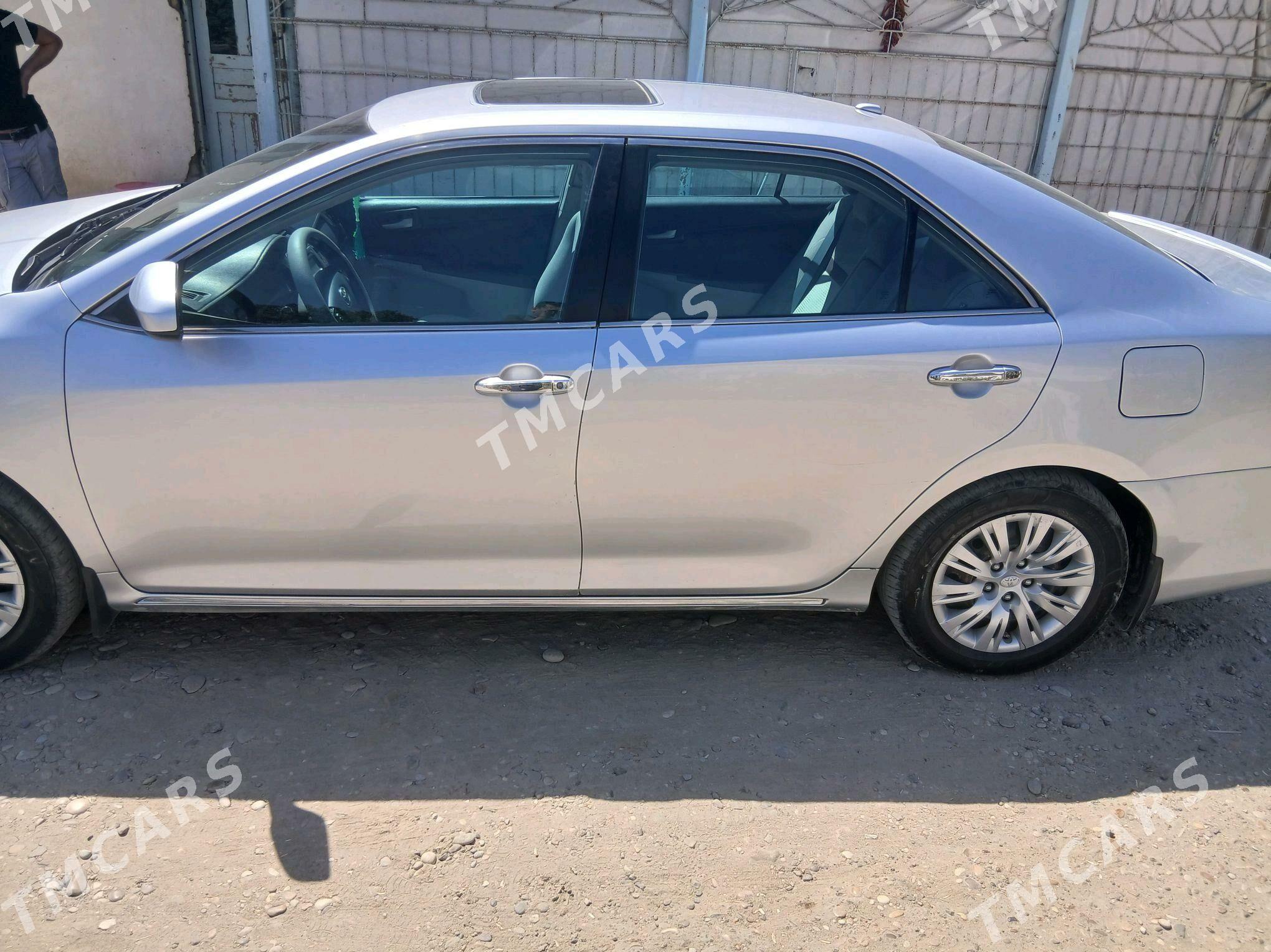 Toyota Camry 2012 - 200 000 TMT - Тагтабазар - img 12