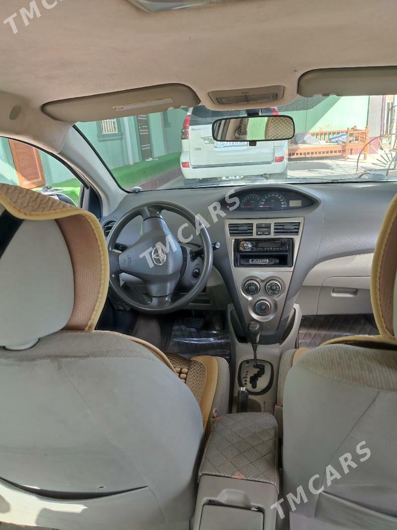 Toyota Yaris 2010 - 130 000 TMT - Багир - img 6