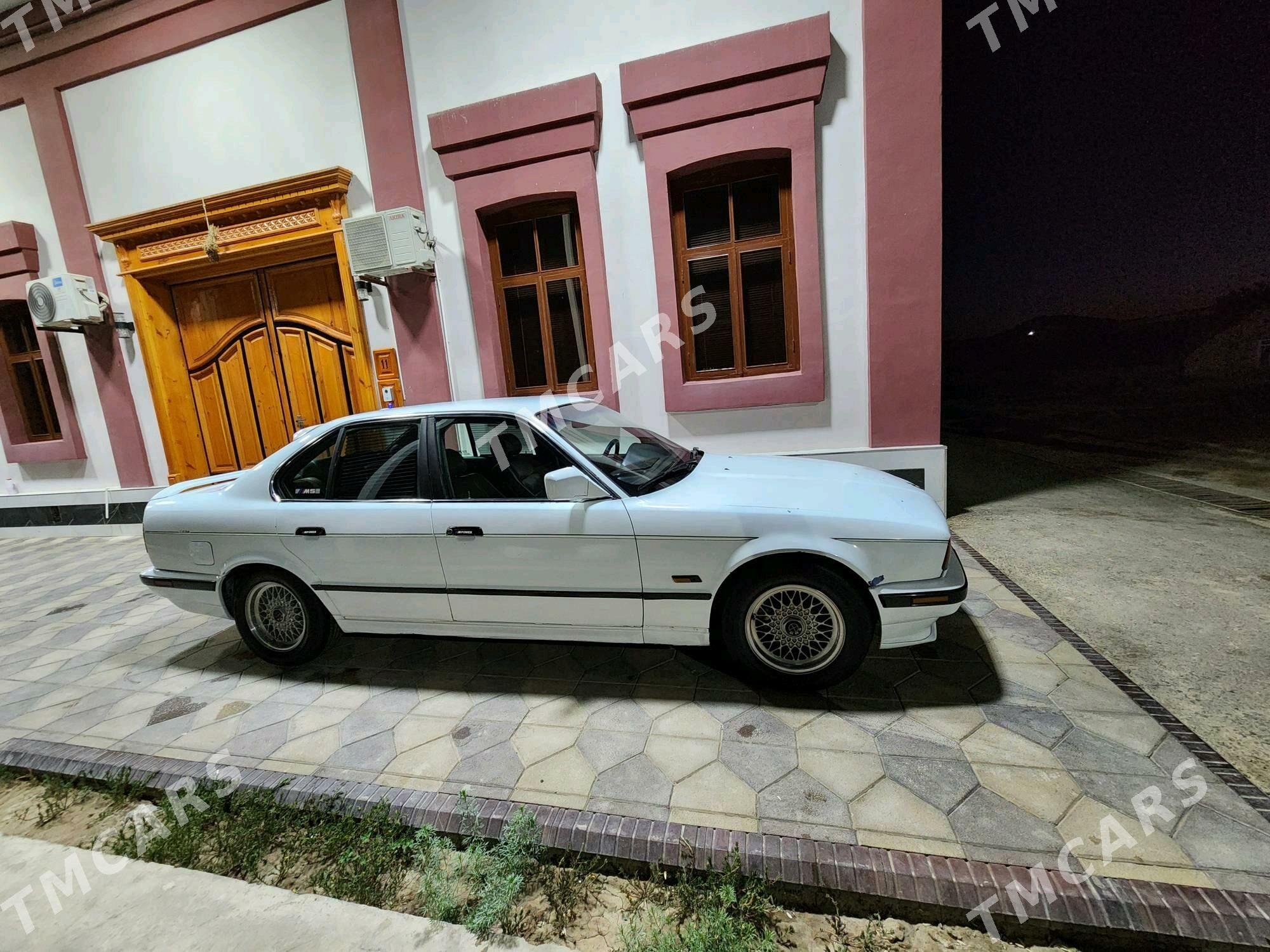 BMW 535 1992 - 60 000 TMT - Чарджоу - img 1