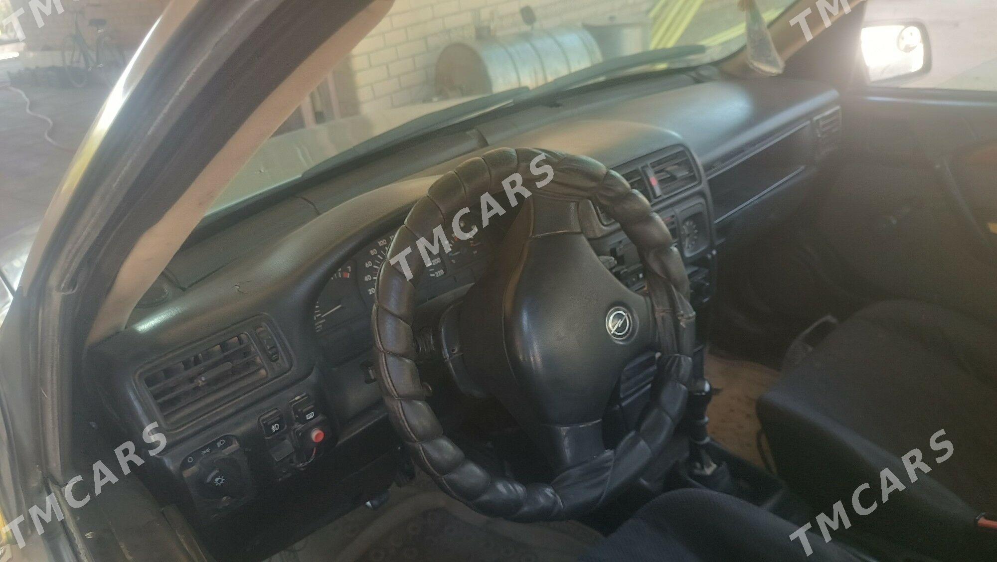 Opel Vectra 1991 - 21 000 TMT - Фарап - img 2