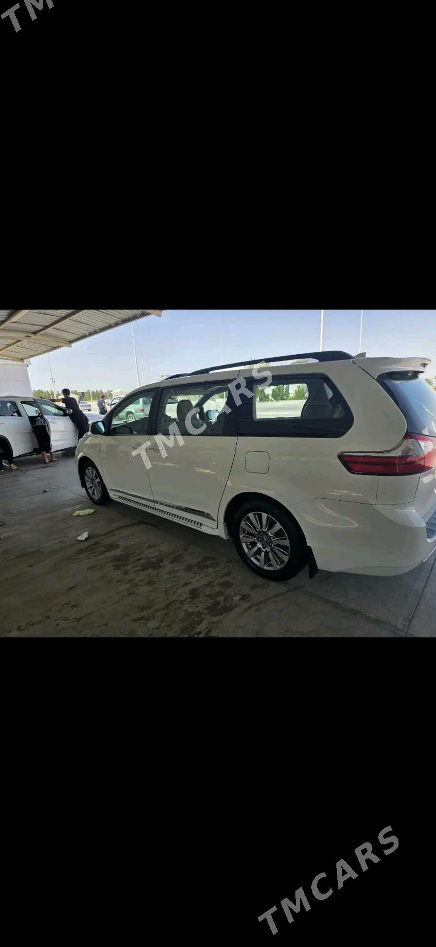 Toyota Sienna 2019 - 520 000 TMT - Aşgabat - img 2