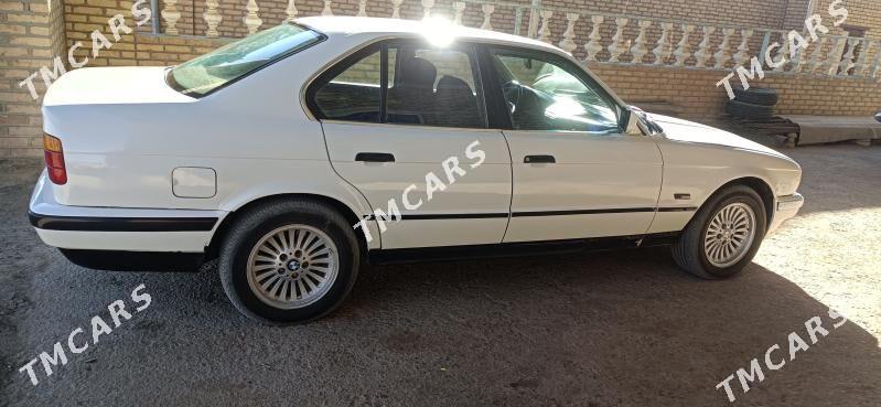 BMW 520 1991 - 35 000 TMT - Сакарчага - img 3