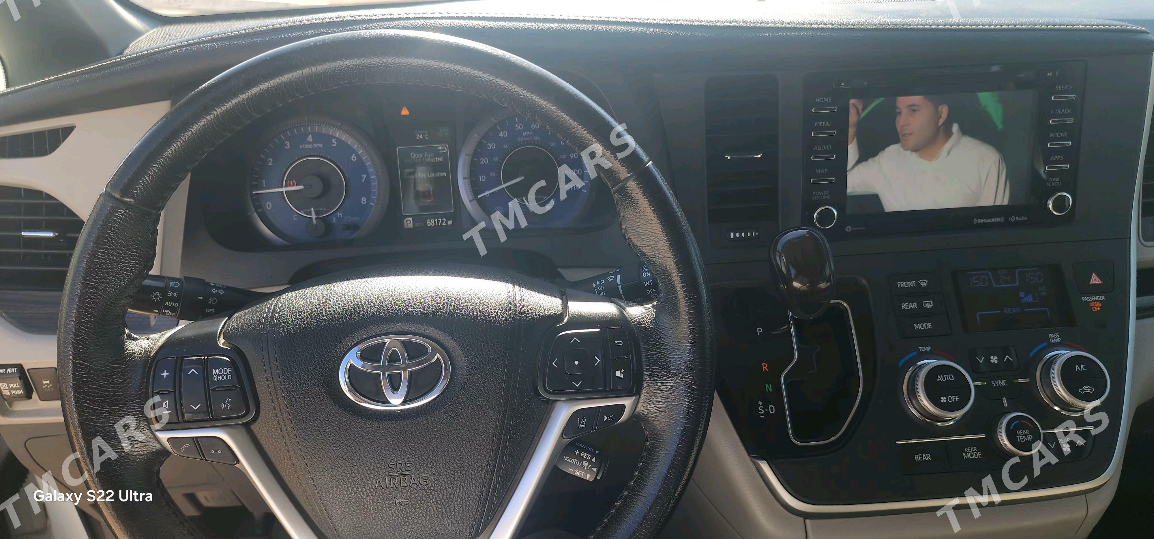 Toyota Sienna 2020 - 485 000 TMT - Мары - img 8