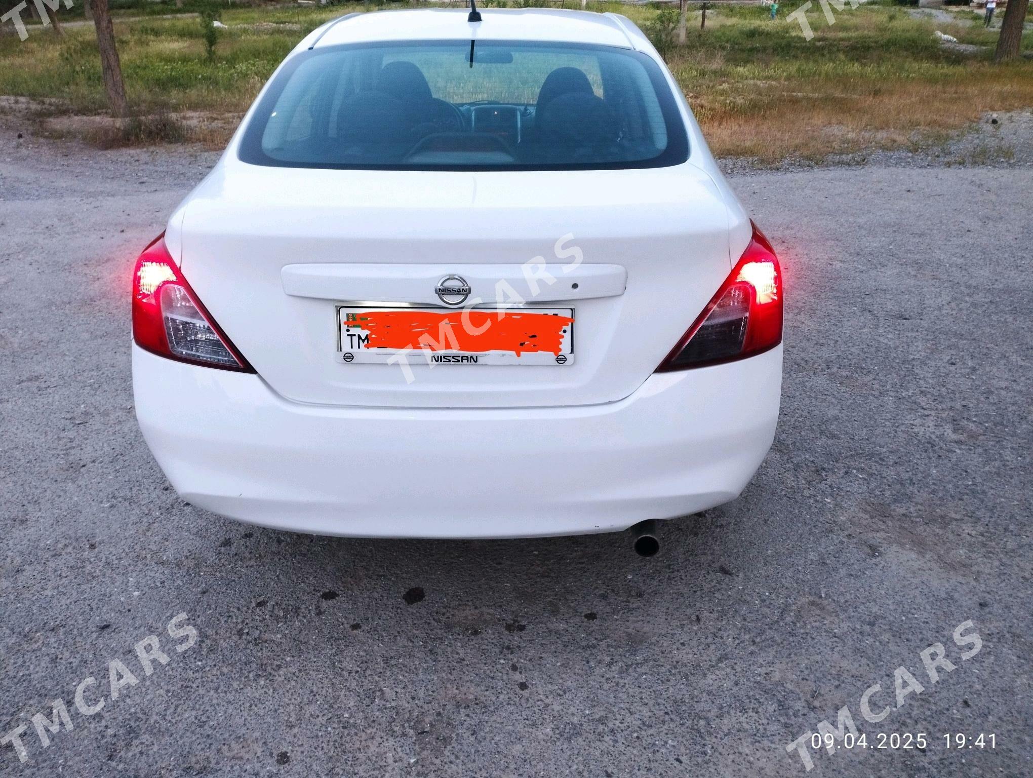 Nissan Versa 2012 - 100 000 TMT - Бахарден - img 2
