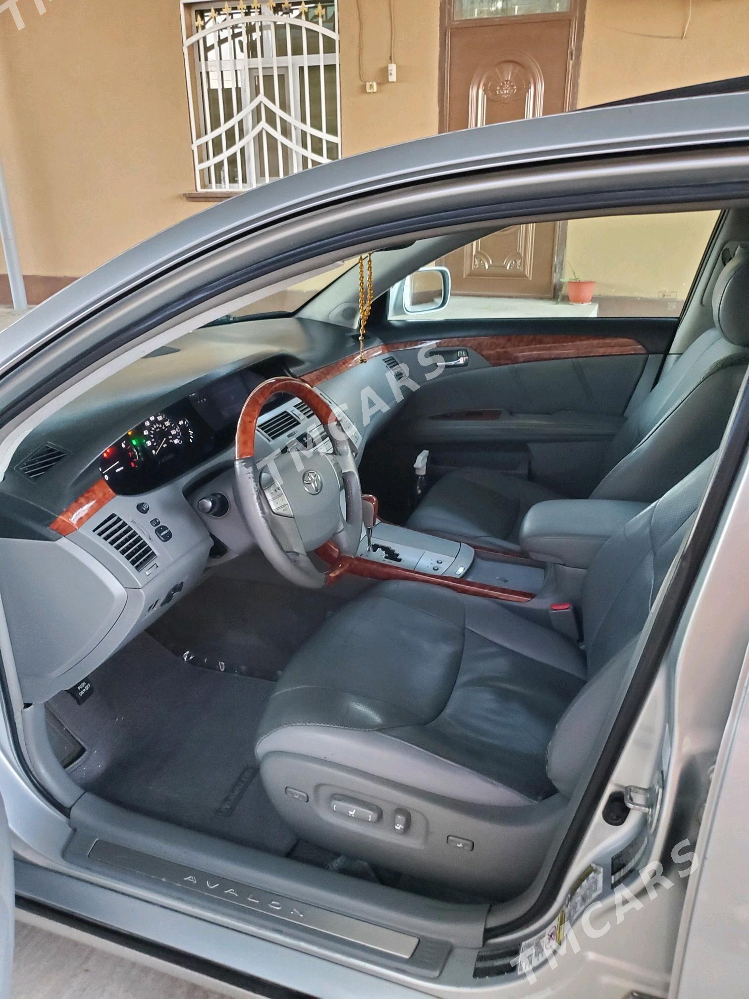 Toyota Avalon 2005 - 173 000 TMT - Bäherden - img 8