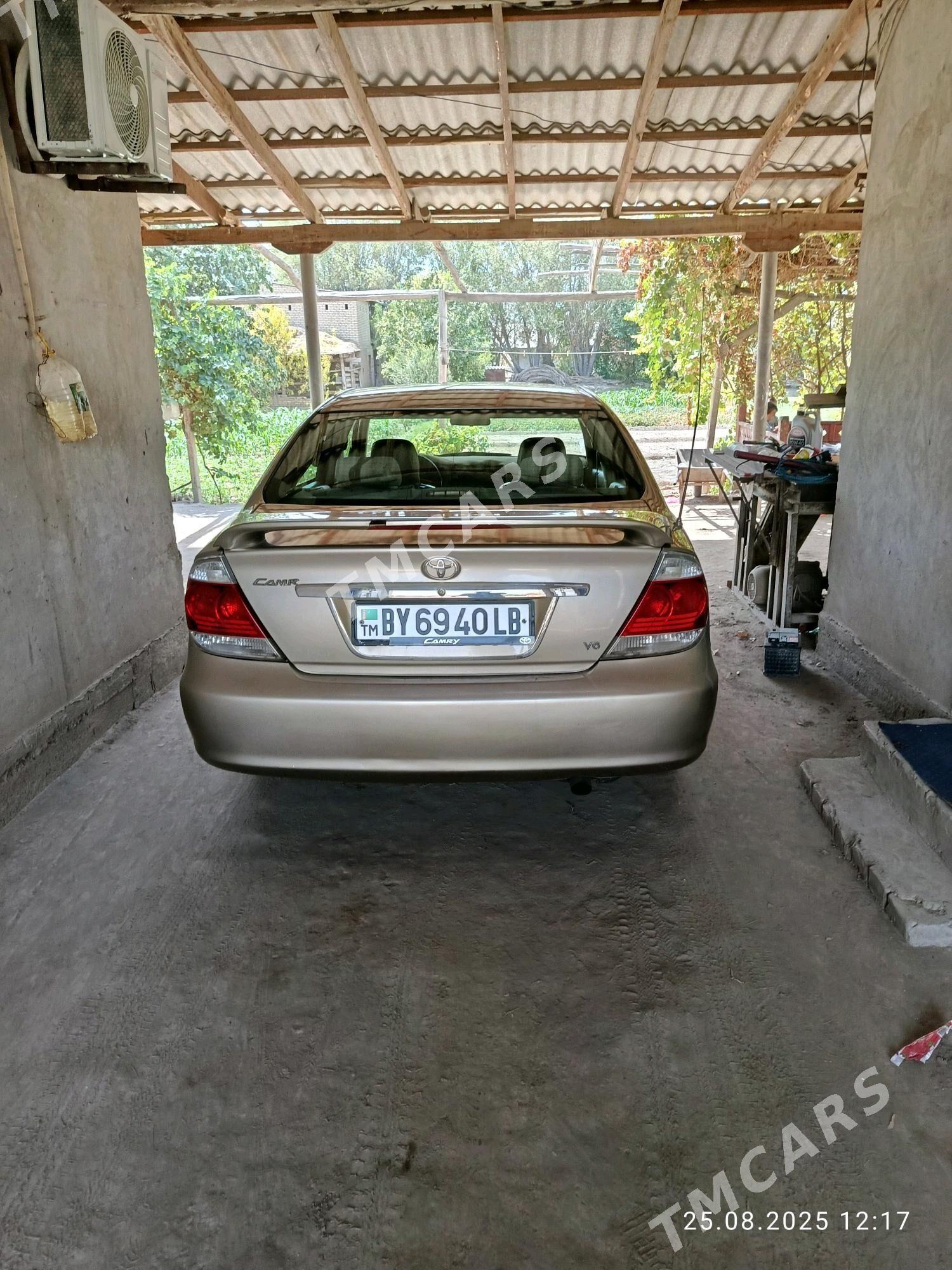 Toyota Camry 2002 - 180 000 TMT - Halaç - img 4
