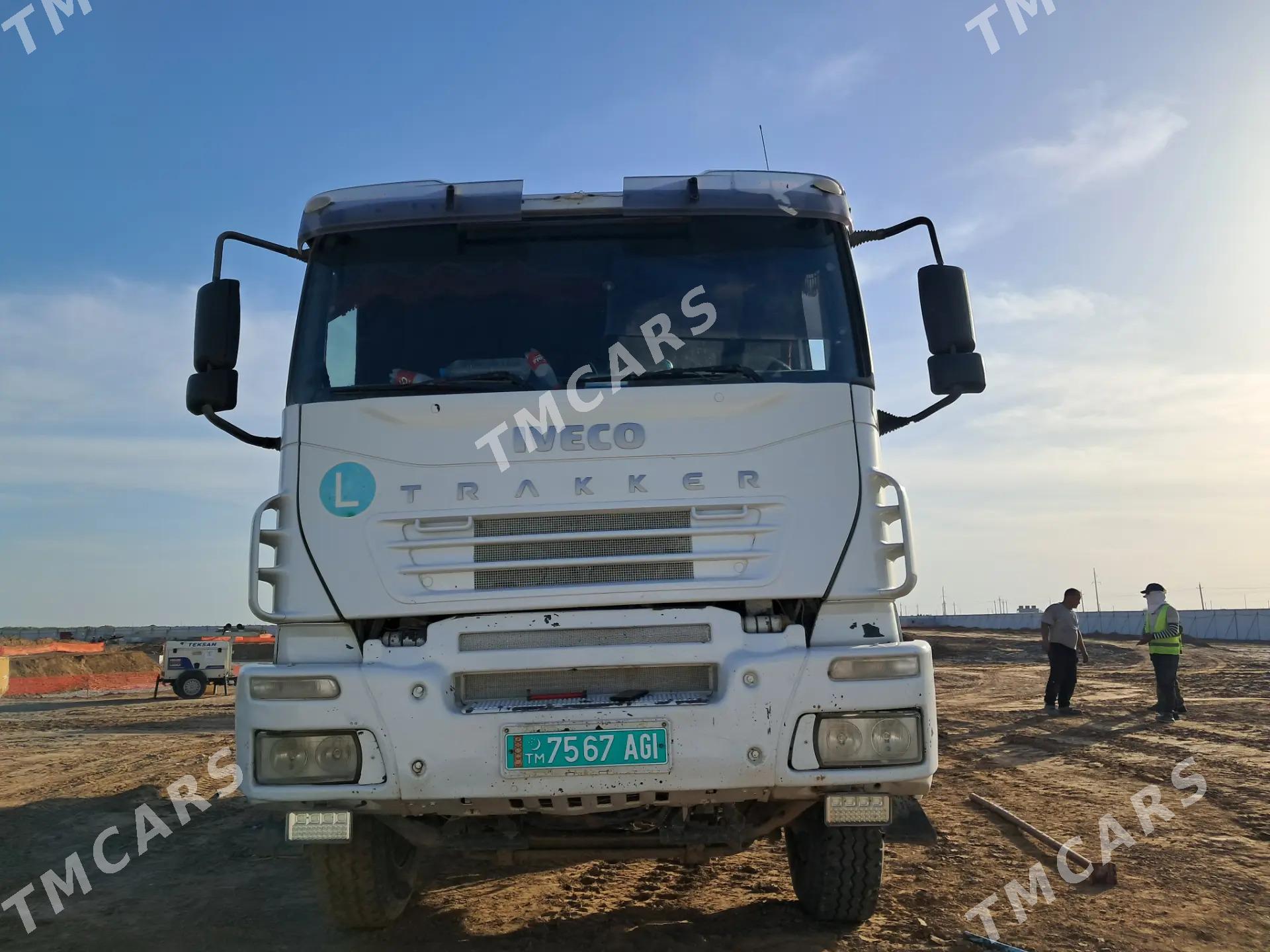 Iveco Trakker 2010 - 400 000 TMT - Мары - img 2