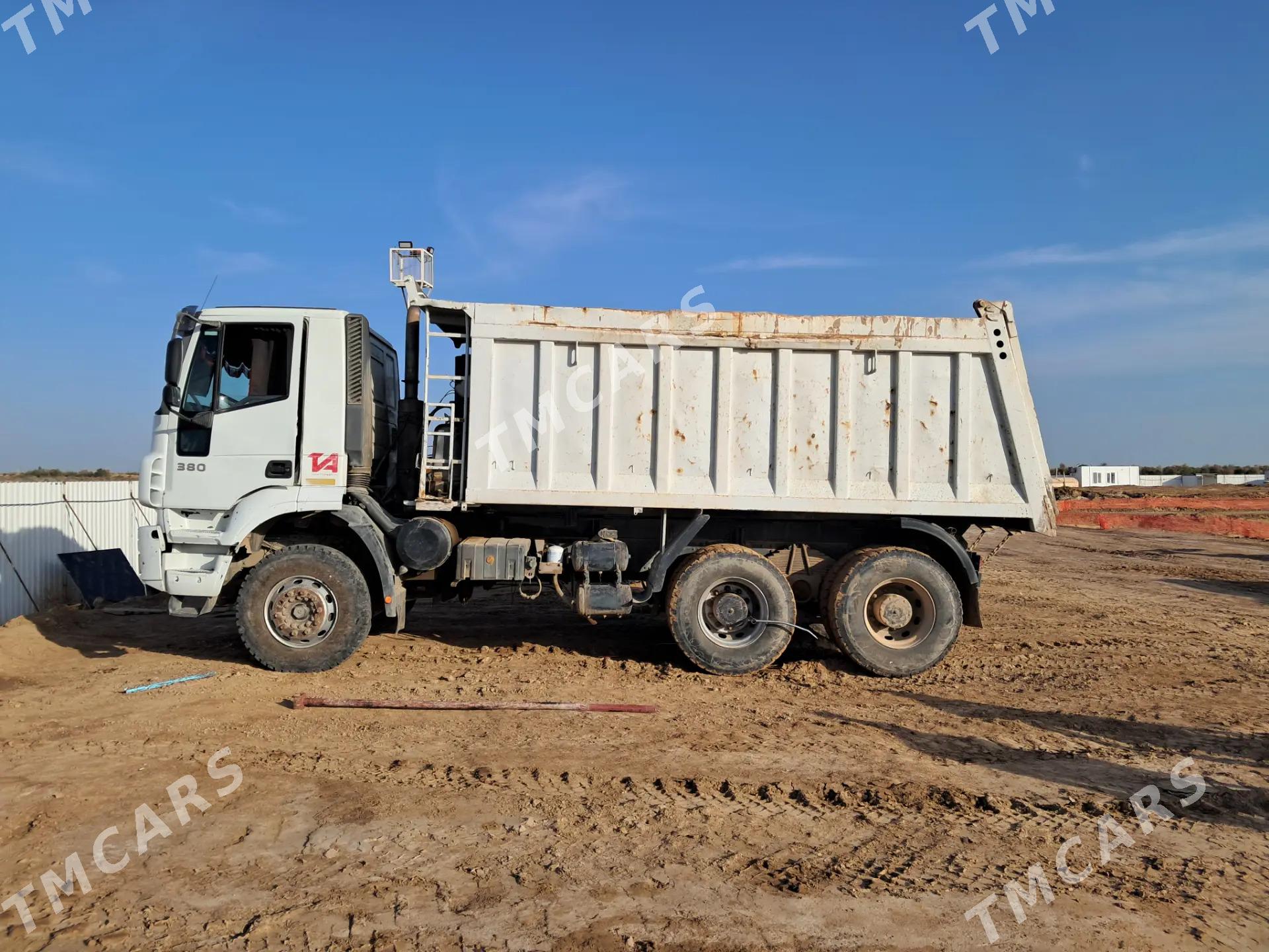 Iveco Trakker 2010 - 400 000 TMT - Мары - img 3