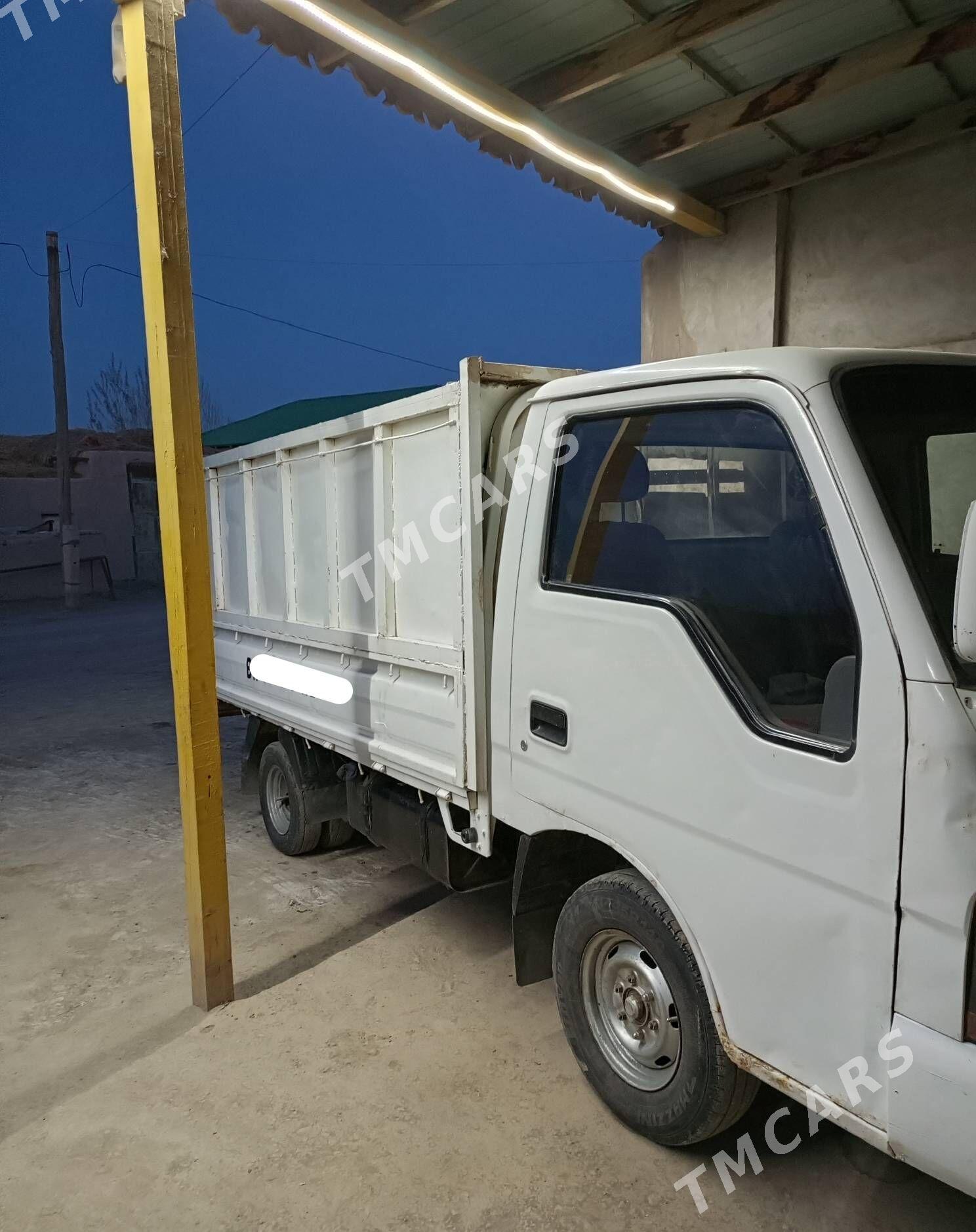 Kia Bongo 2002 - 100 000 TMT - Gurbansoltan Eje - img 2