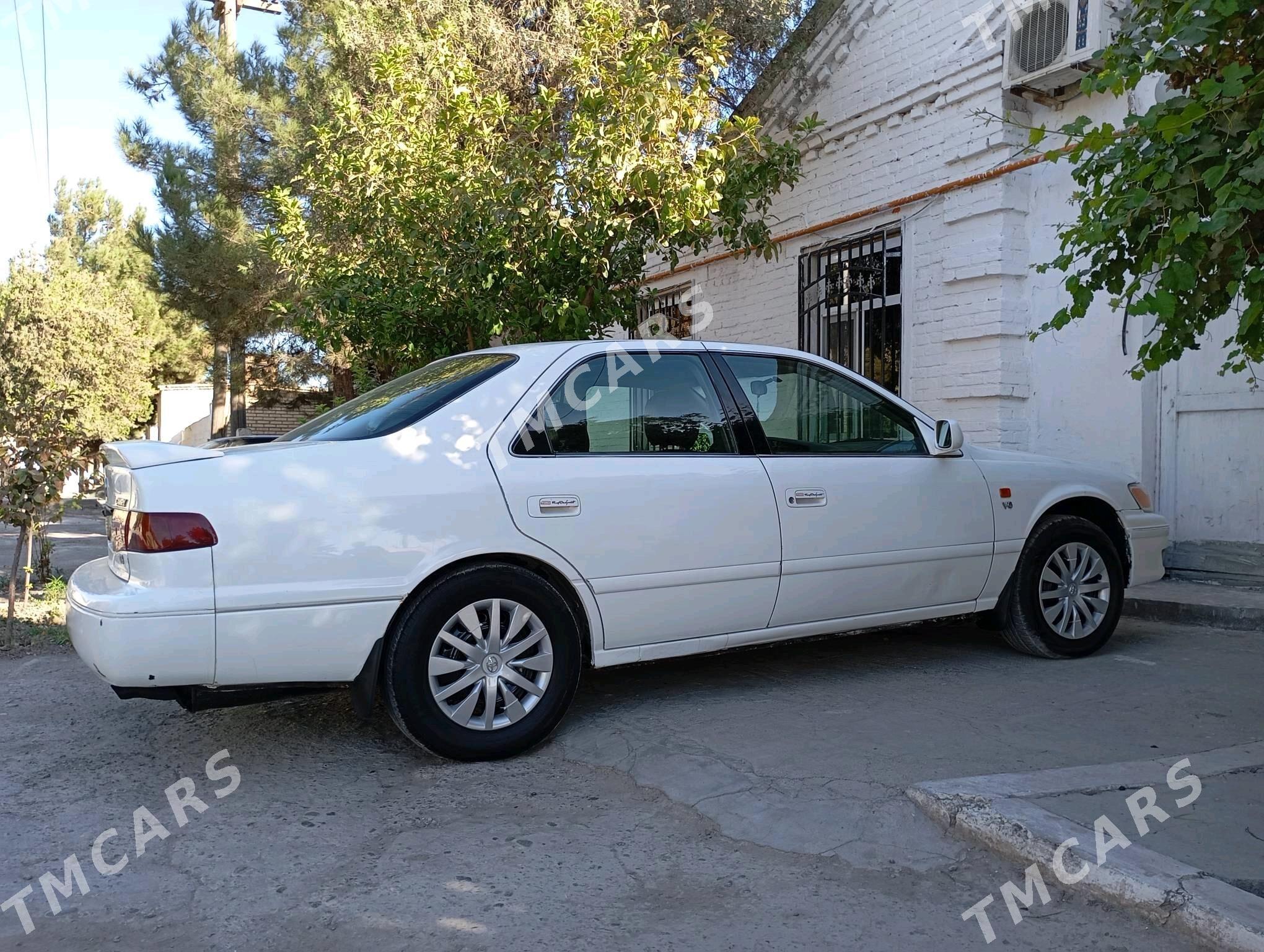 Toyota Camry 1999 - 117 000 TMT - Туркменабат - img 9