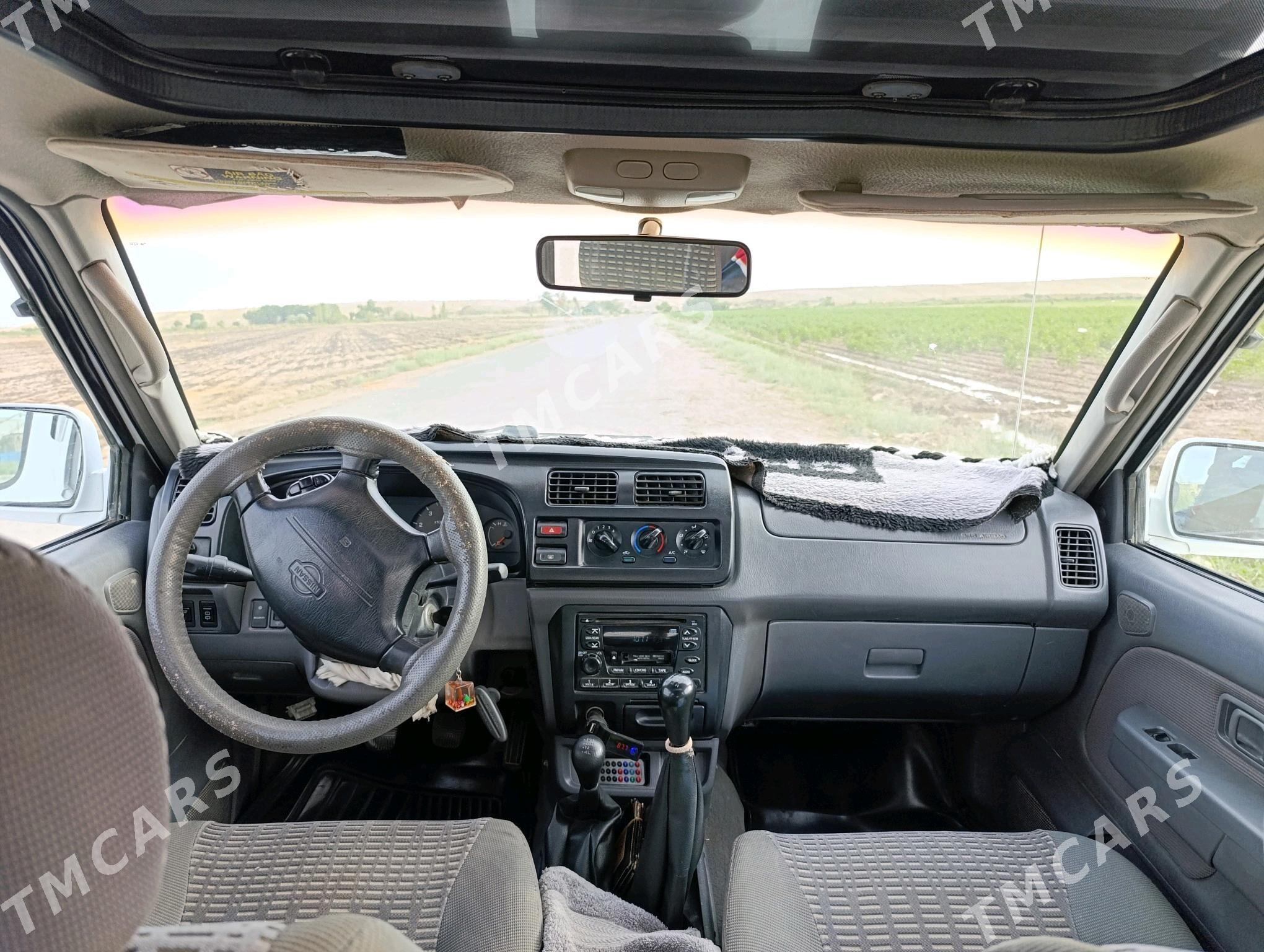 Nissan Pathfinder 2000 - 80 000 TMT - Дарганата - img 3