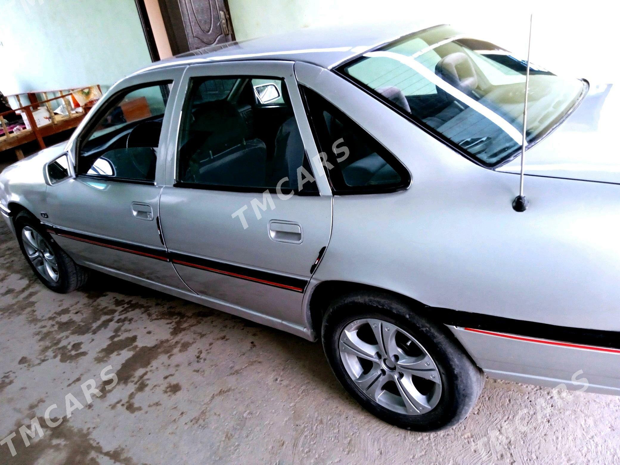 Opel Vectra 1989 - 24 000 TMT - Gubadag - img 6