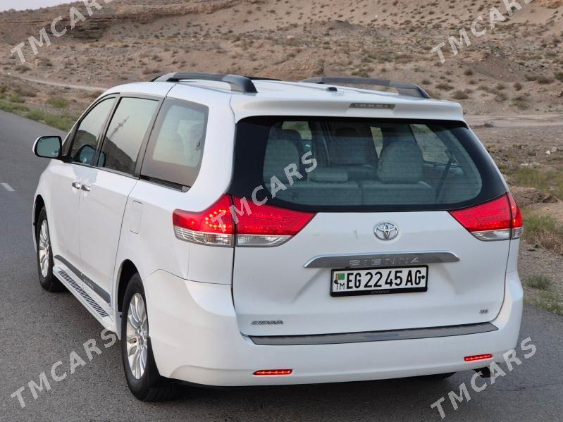 Toyota Sienna 2011 - 324 000 TMT - Gyzylarbat - img 4
