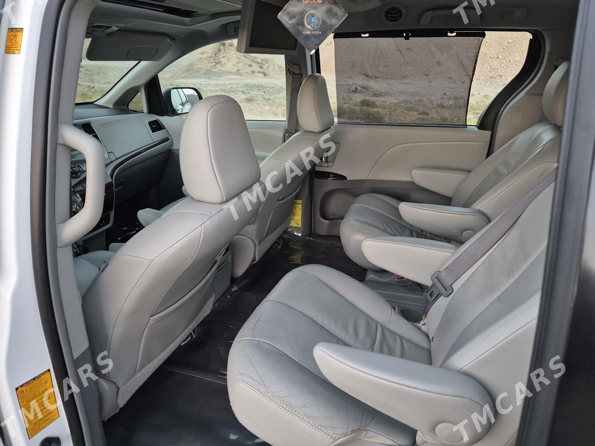 Toyota Sienna 2011 - 324 000 TMT - Gyzylarbat - img 8