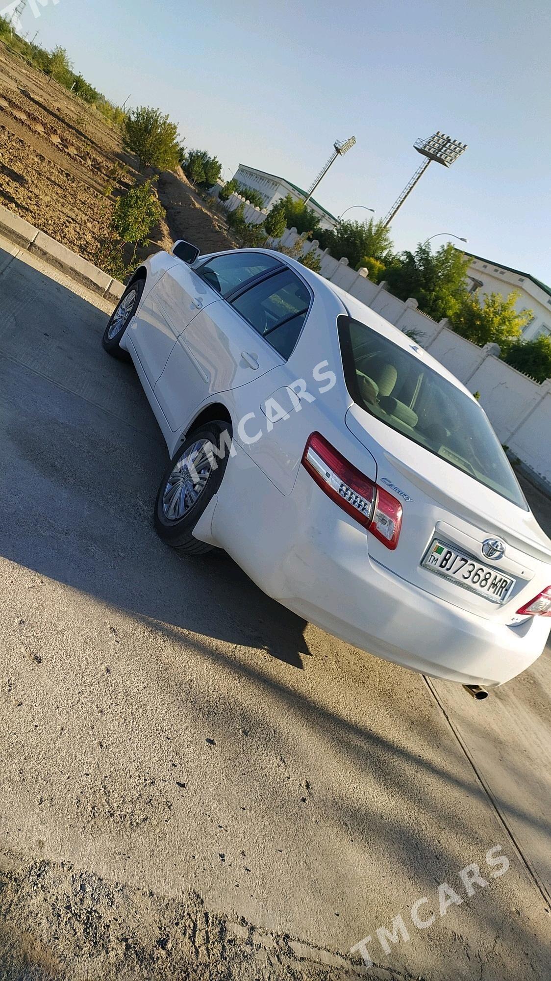 Toyota Camry 2011 - 170 000 TMT - Gazojak - img 3