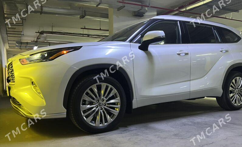 Toyota Highlander 2022 - 790 000 TMT - Ашхабад - img 2