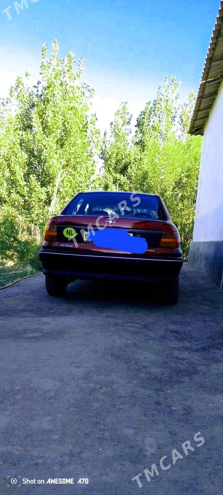 Opel Astra 1993 - 50 000 TMT - Губадаг - img 9