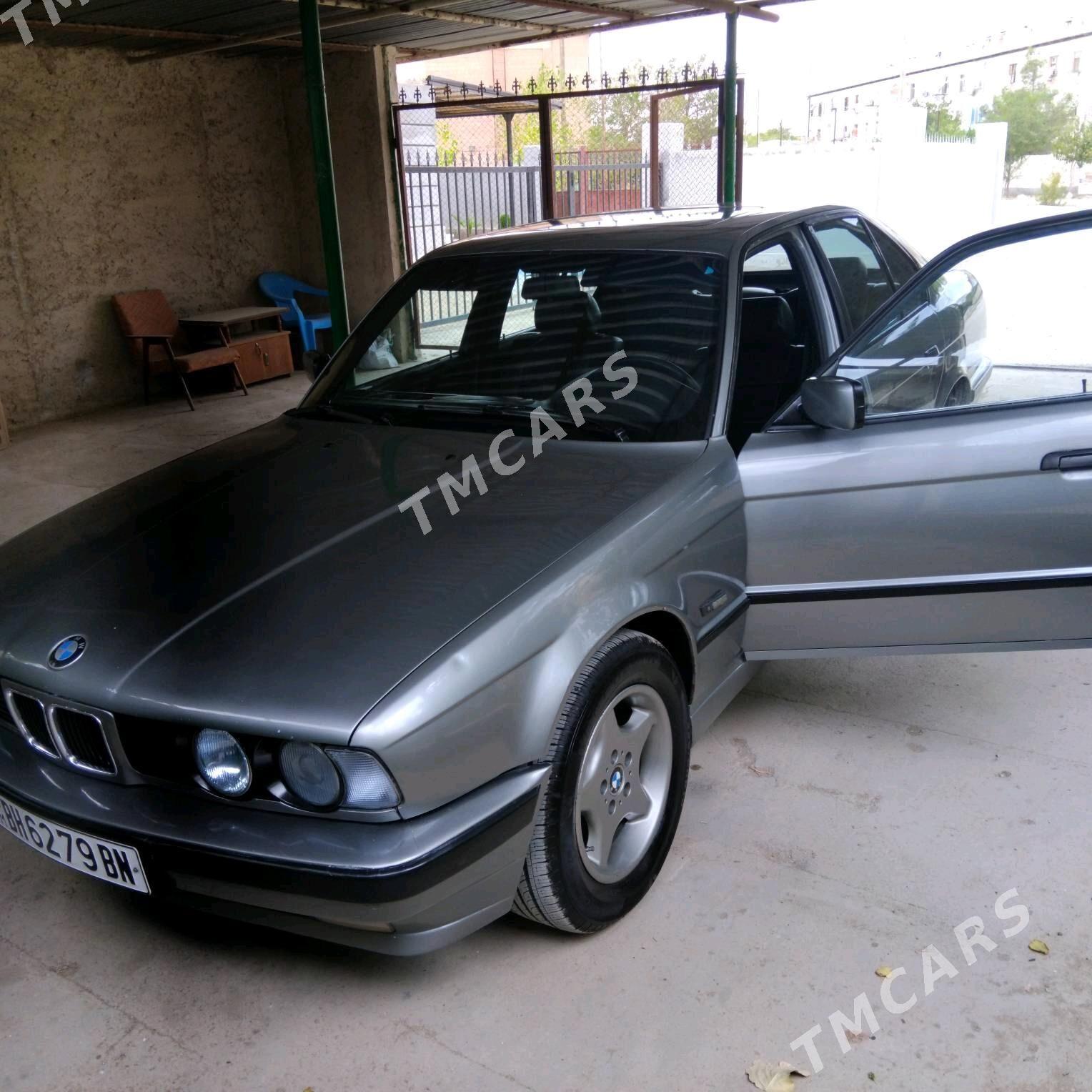 BMW 525 1988 - 65 000 TMT - Балканабат - img 3