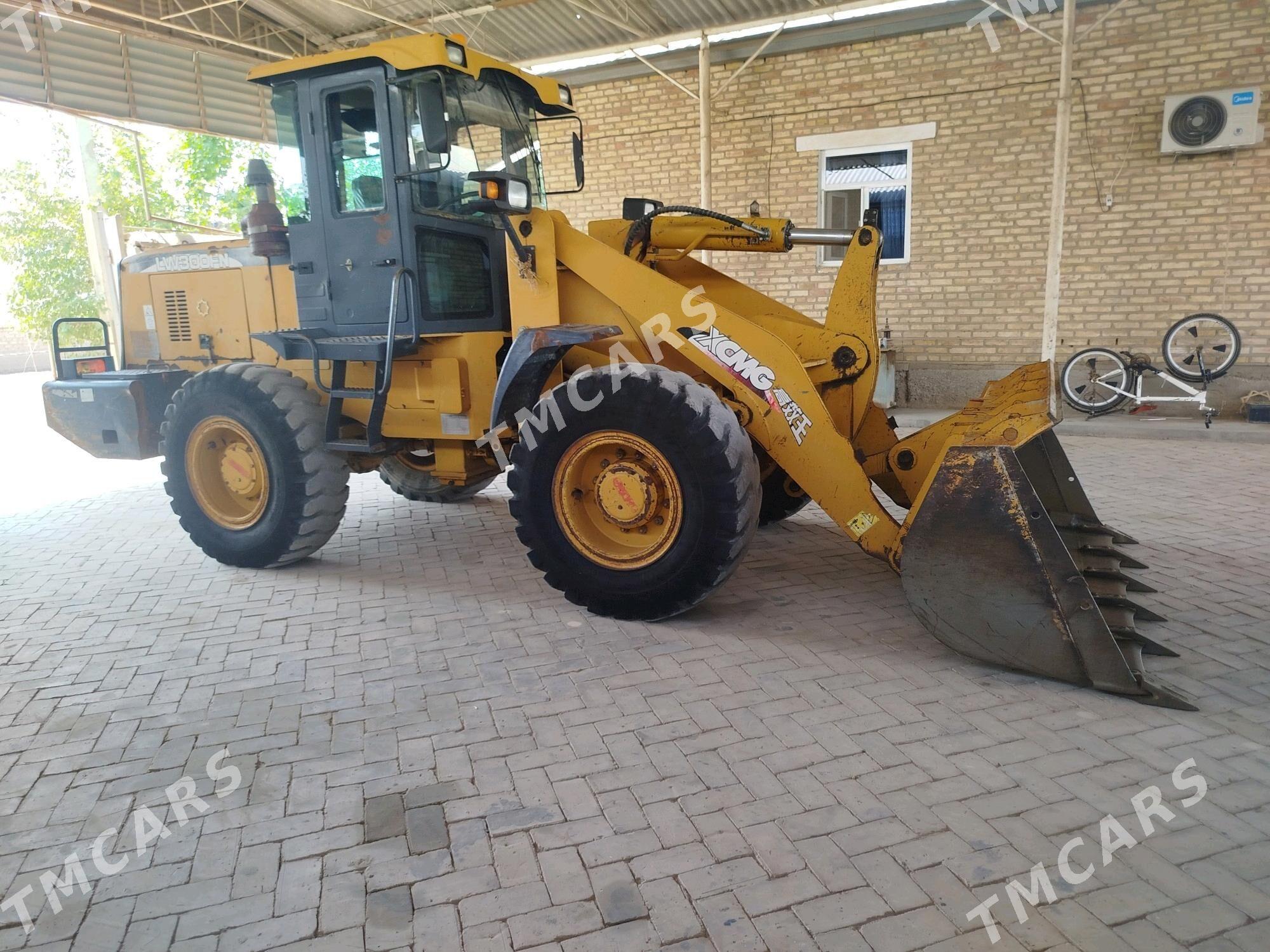XCMG LW300F 2014 - 380 000 TMT - Байрамали - img 2