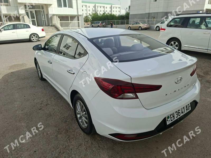 Hyundai Elantra 2019 - 199 000 TMT - Гуртли - img 4