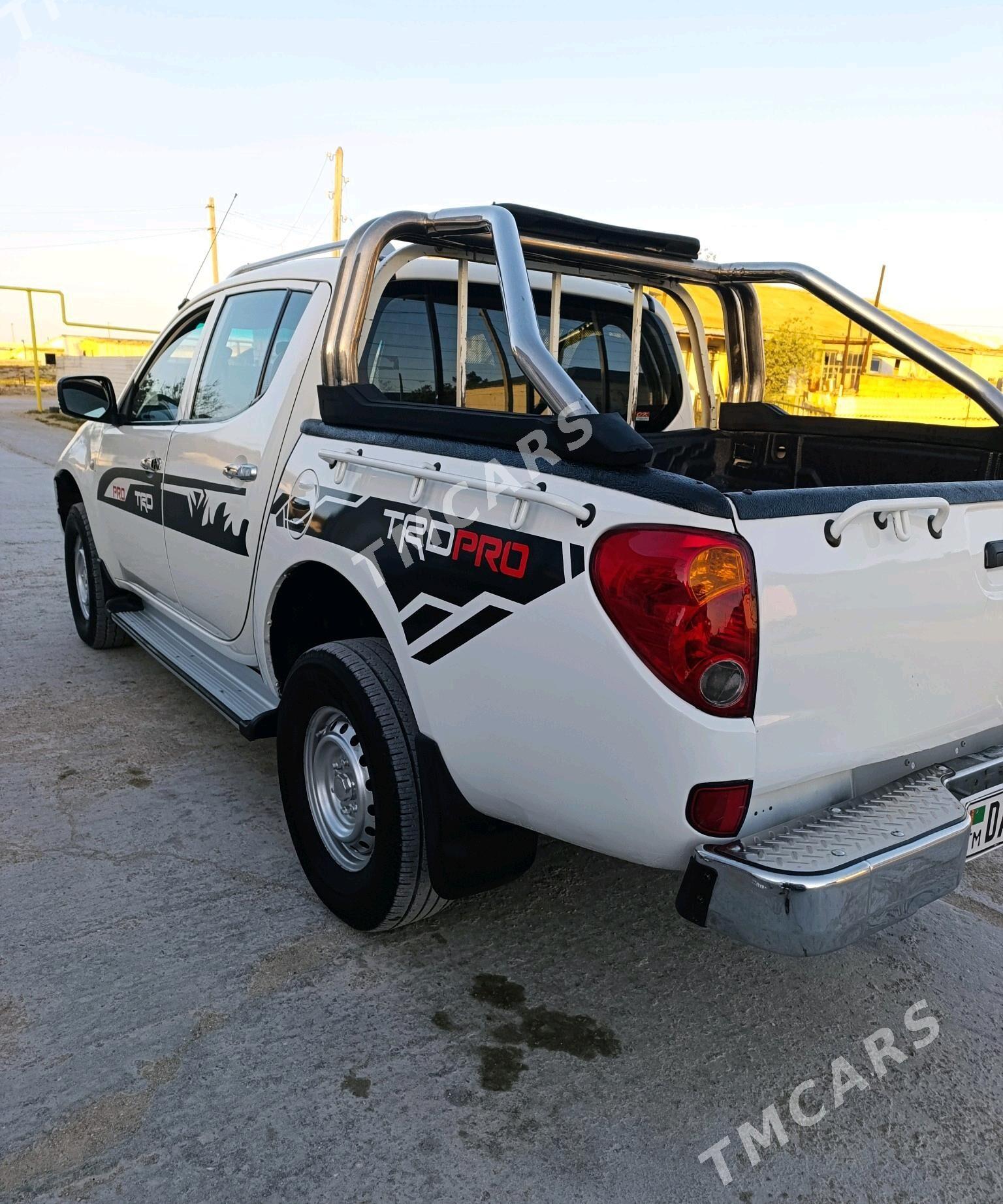 Mitsubishi L200 2010 - 160 000 TMT - Карабогаз - img 6